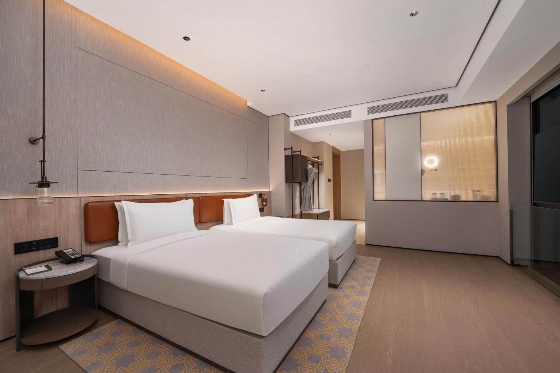 Premium Room with two single beds and city view