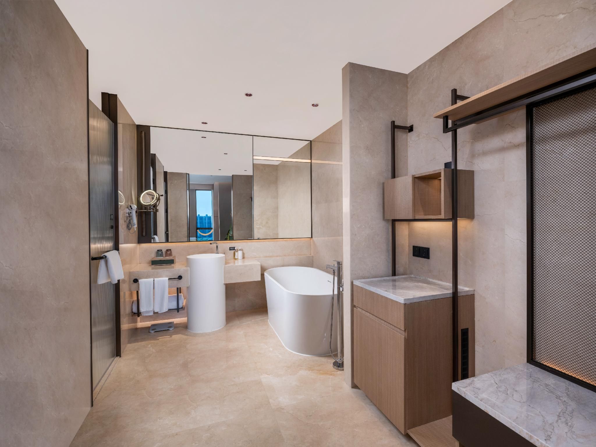One King One Bedroom Suite Kids Theme