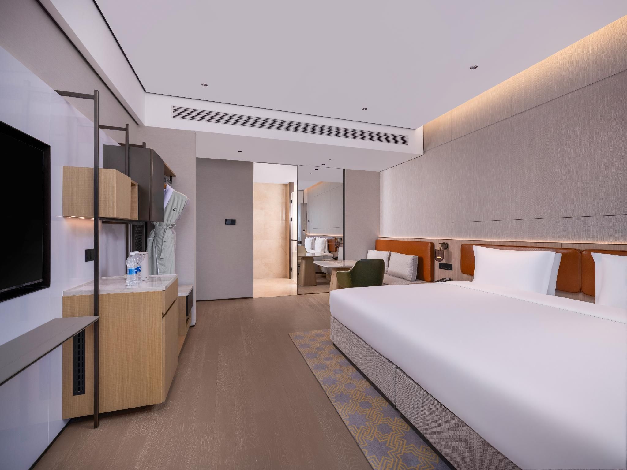 1 Super King Bed Premium