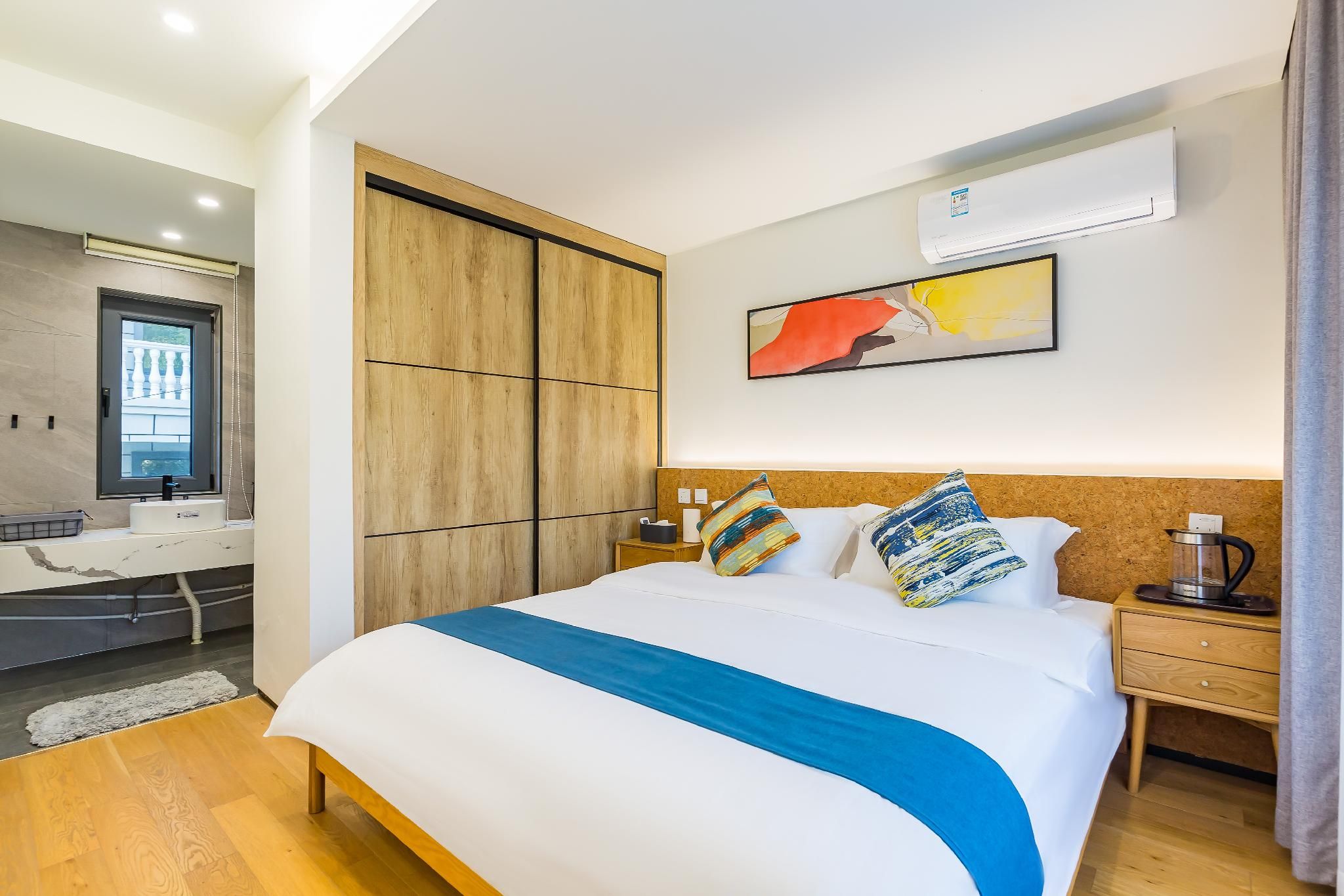 King Bedroom