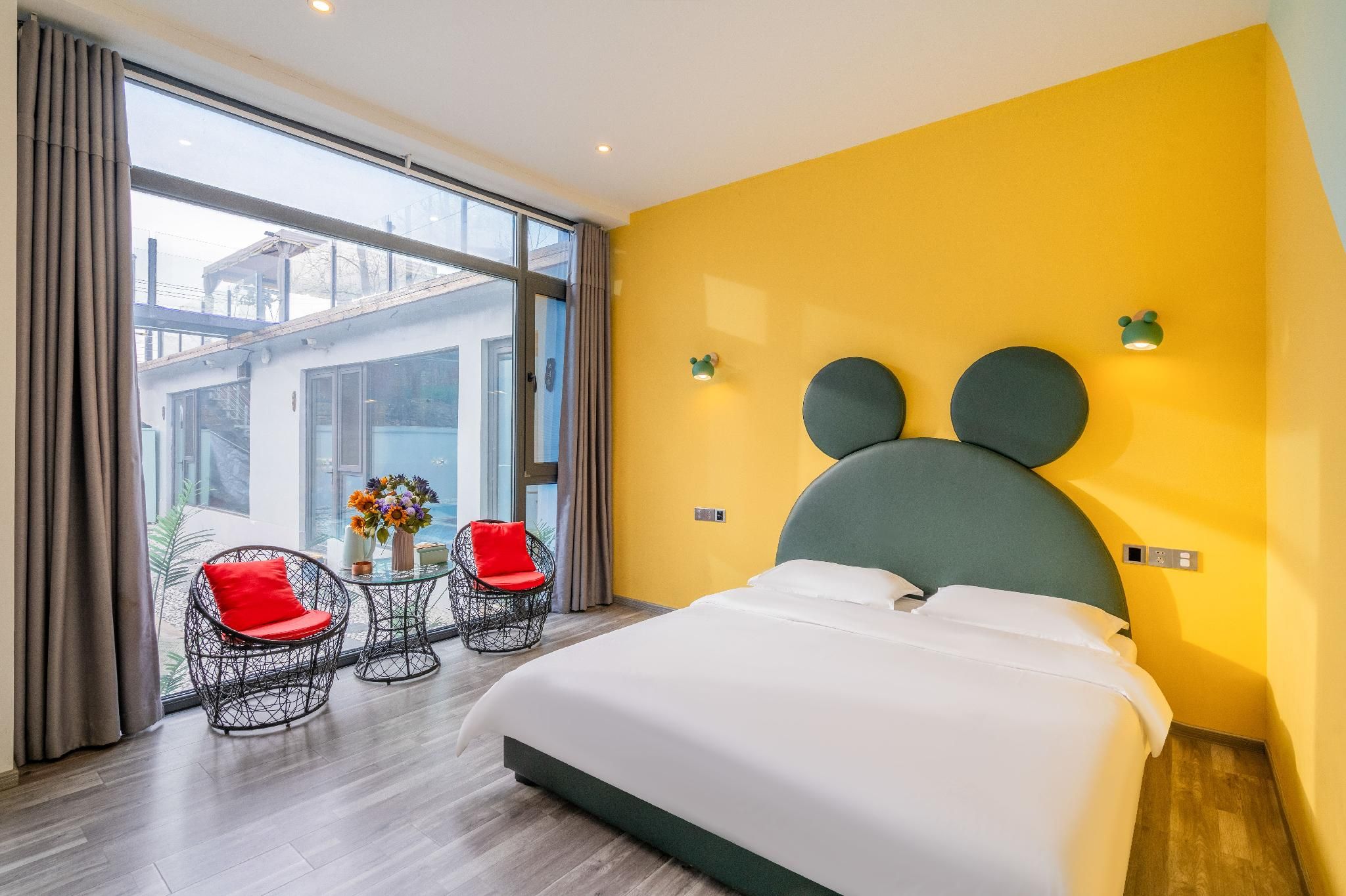 Queen Suite with Two Queen Beds