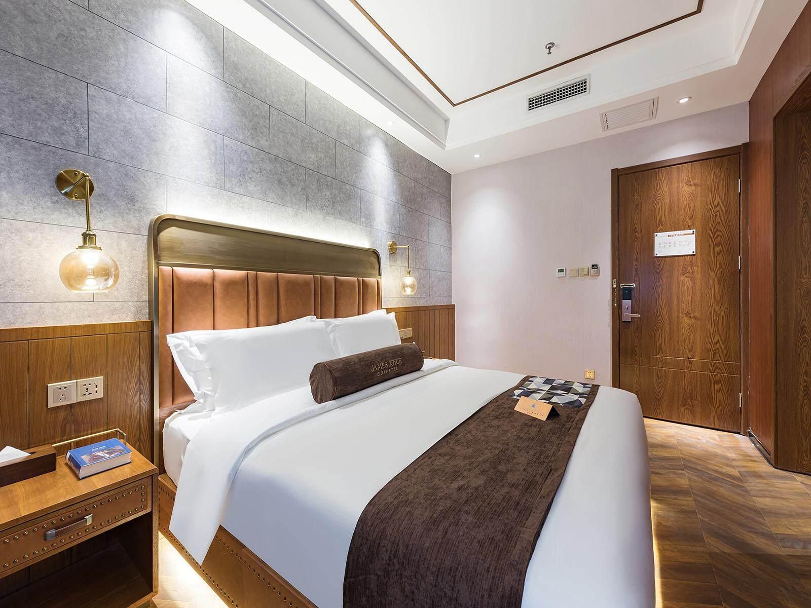 James Joyce - Feifan Bed Room