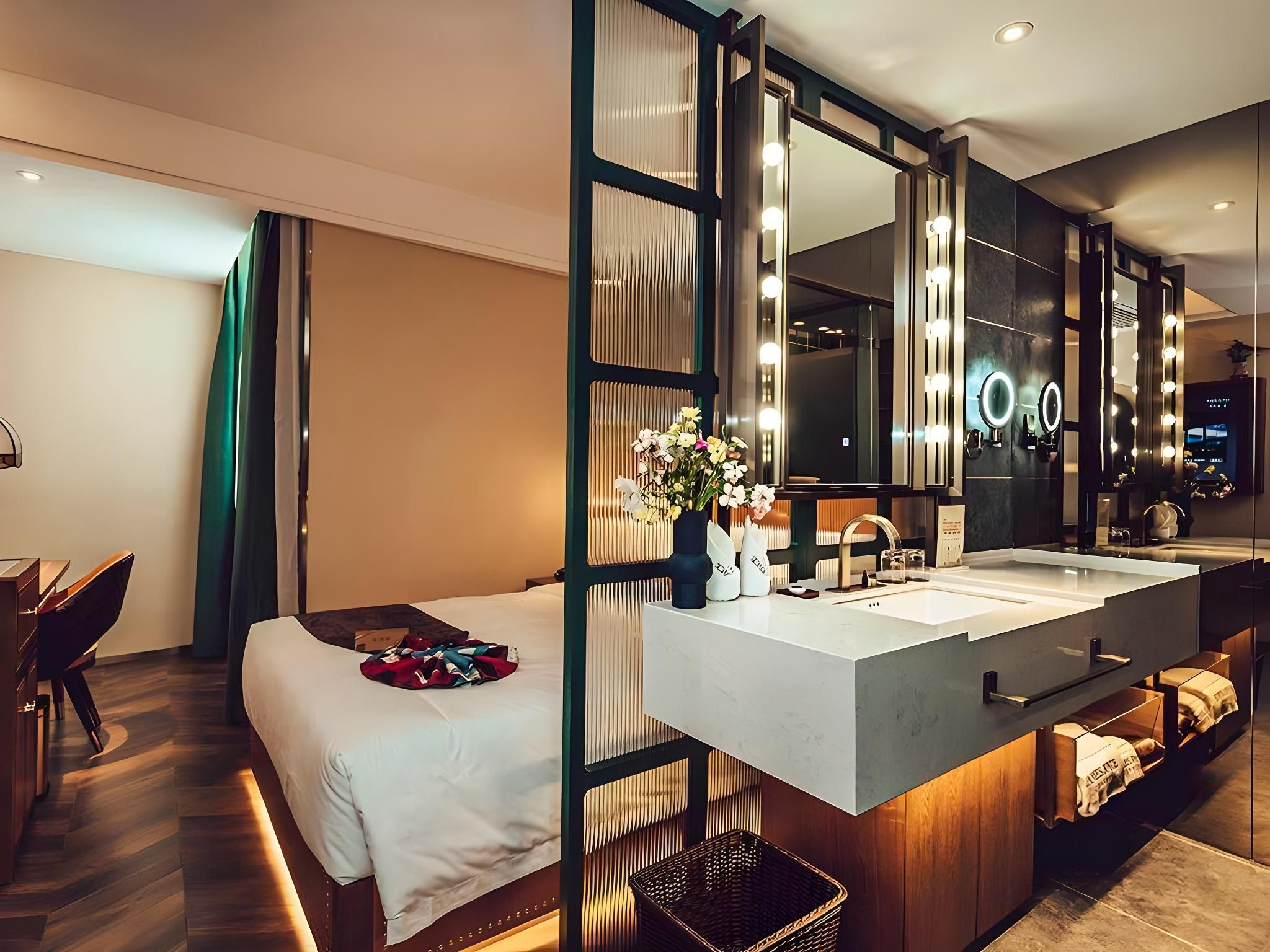 James Joyce - Feifan Experience Room