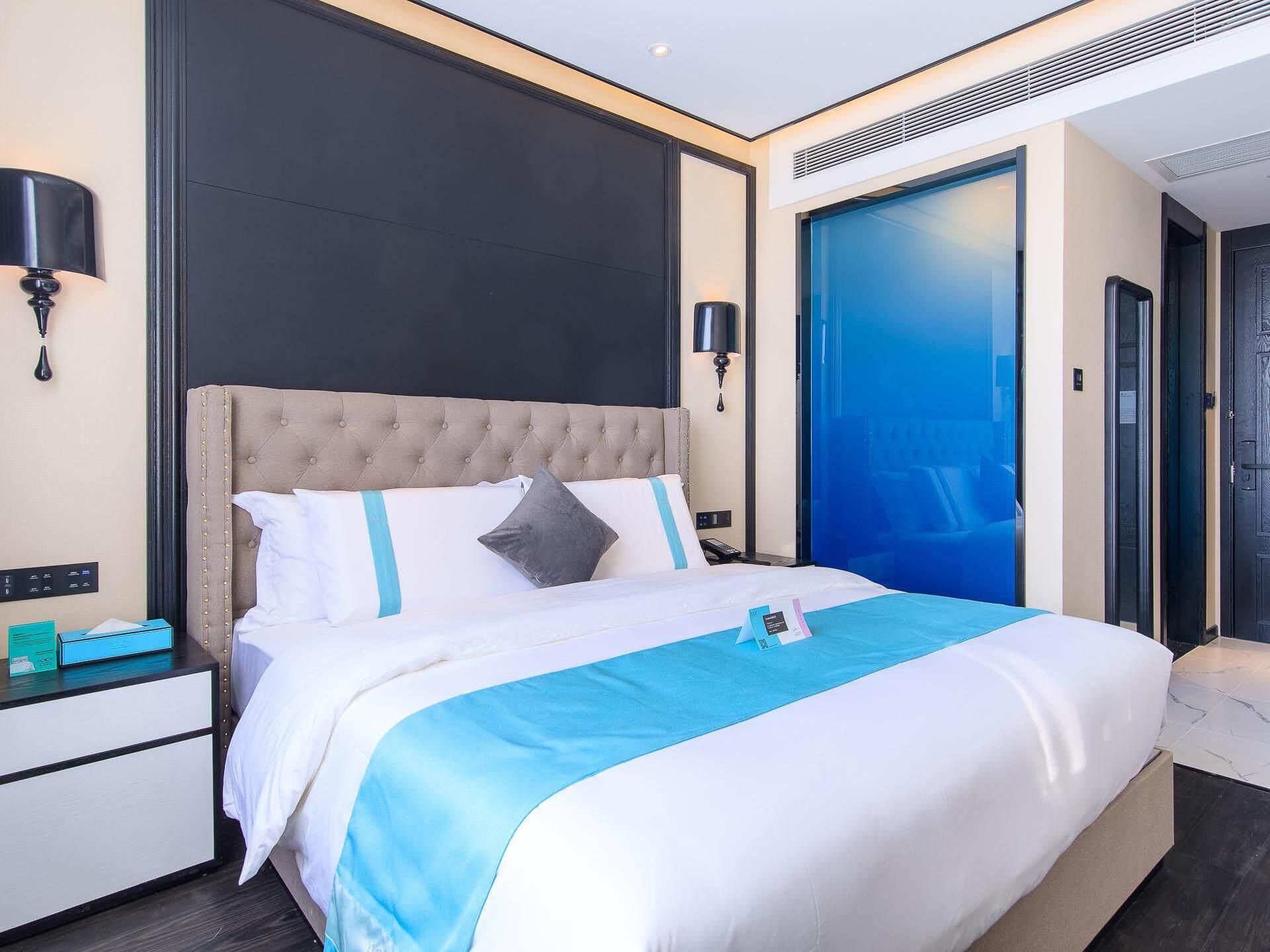 Xana - Deluxe Bed Room