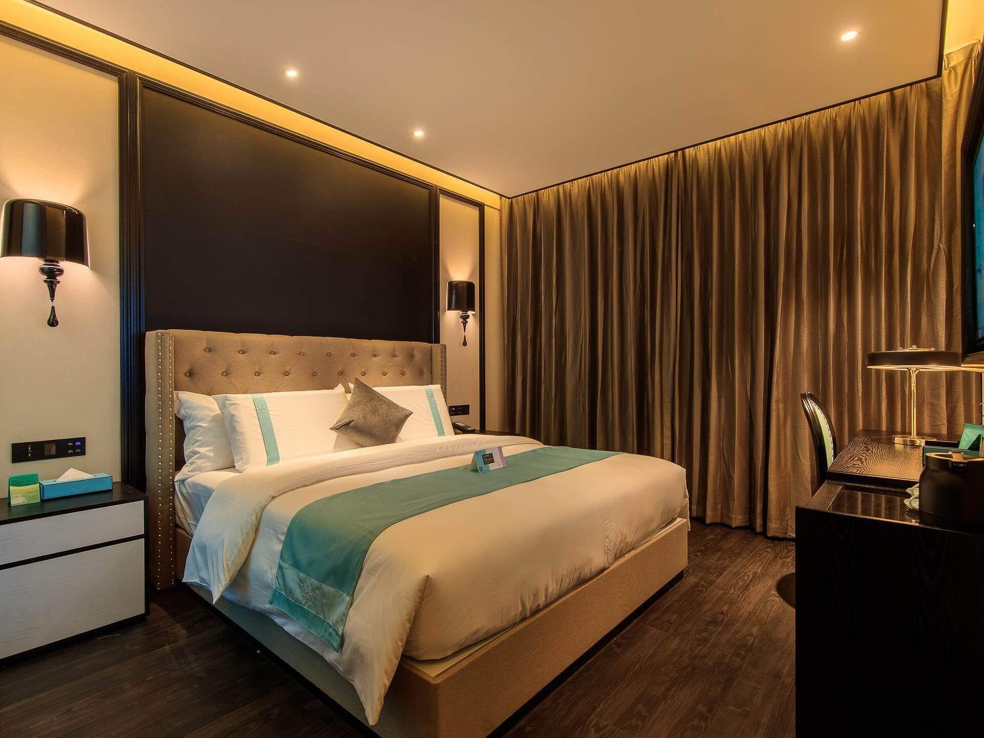 Xana - Business Bed Room