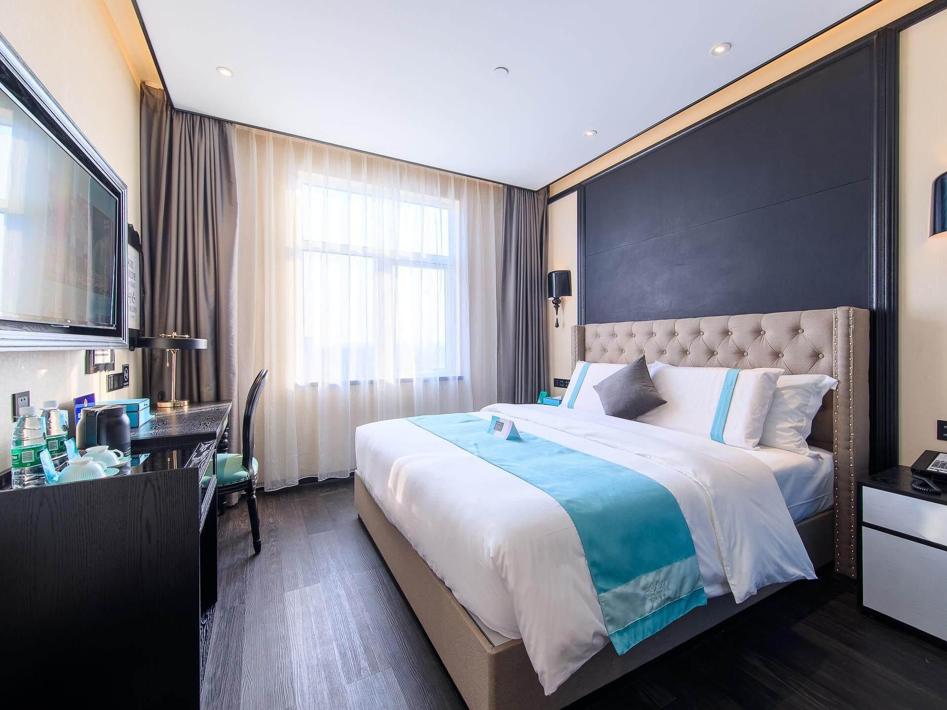 Xana - Deluxe Bed Room