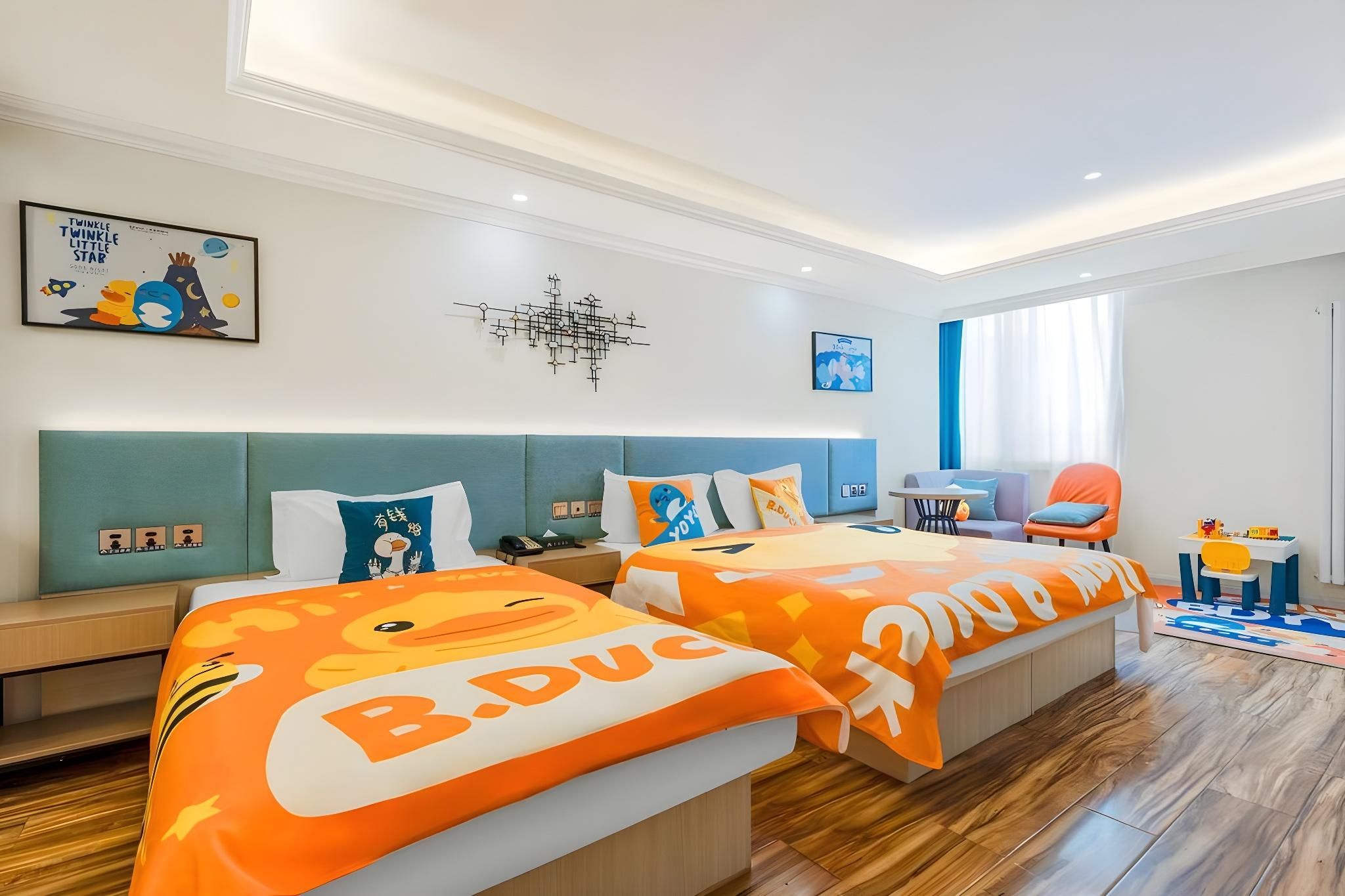 Family-friendly 2-bed Room