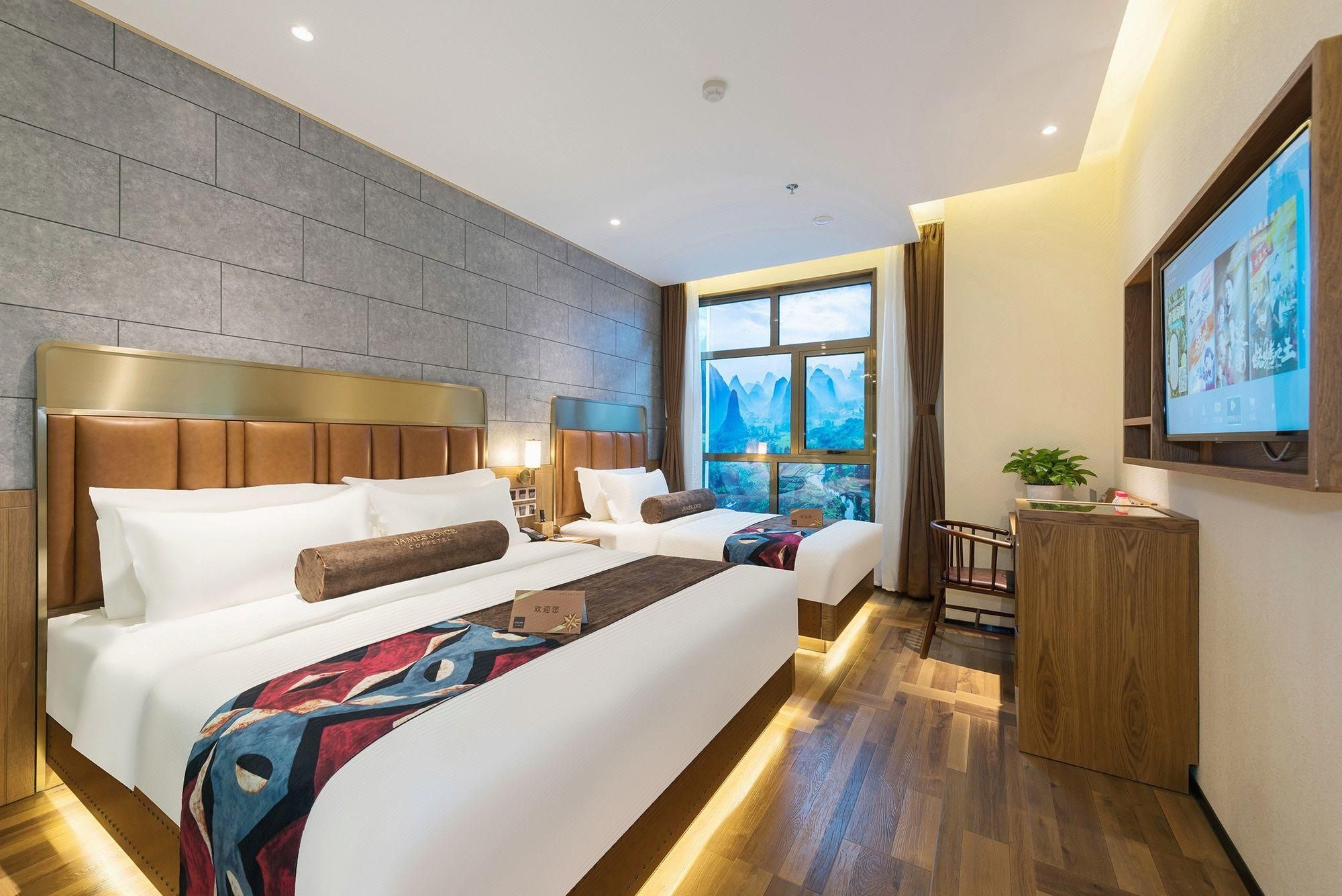 WH - Feifan Family Room