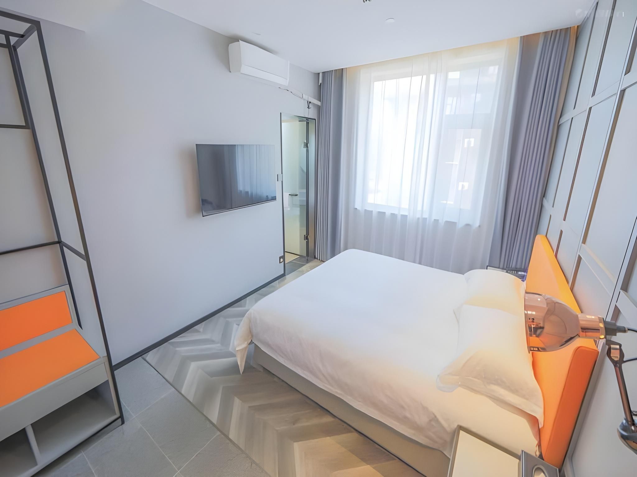 Xana - Business Bed Room