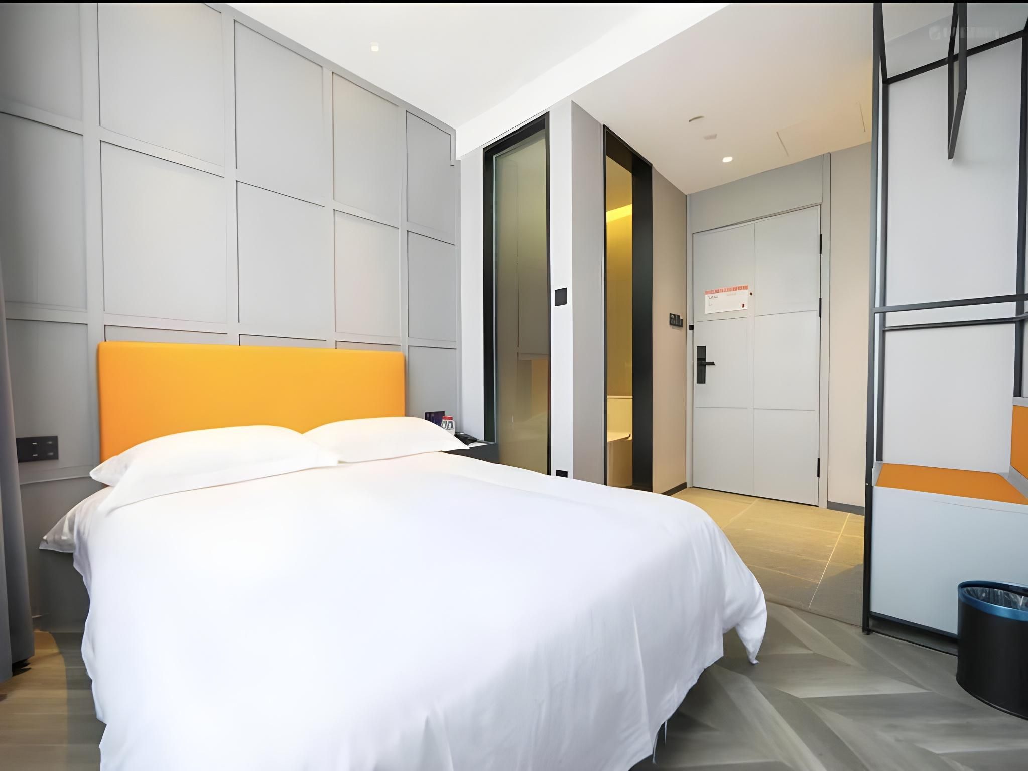 Xana - Deluxe Bed Room
