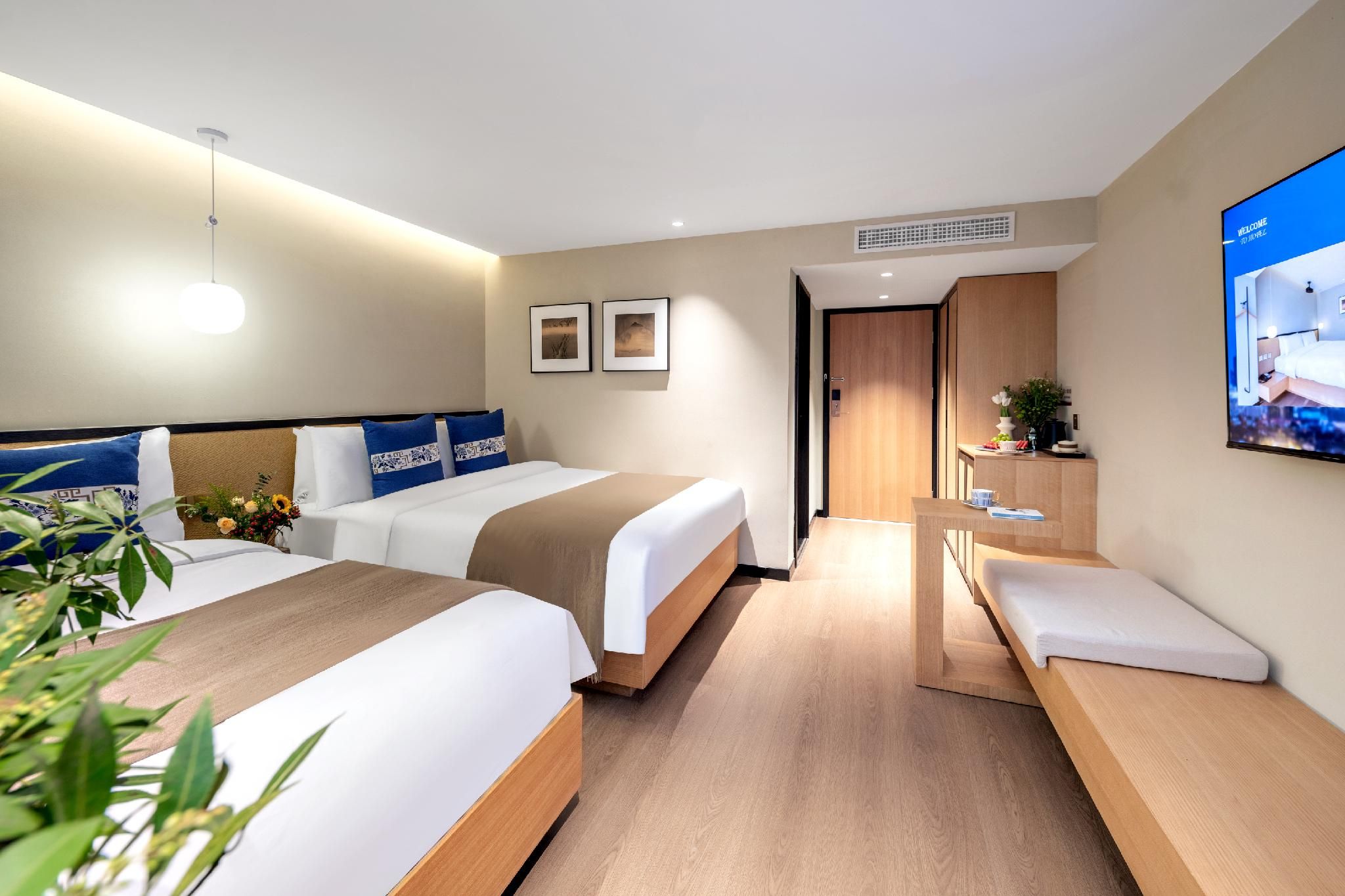 Standard Quadruple Room