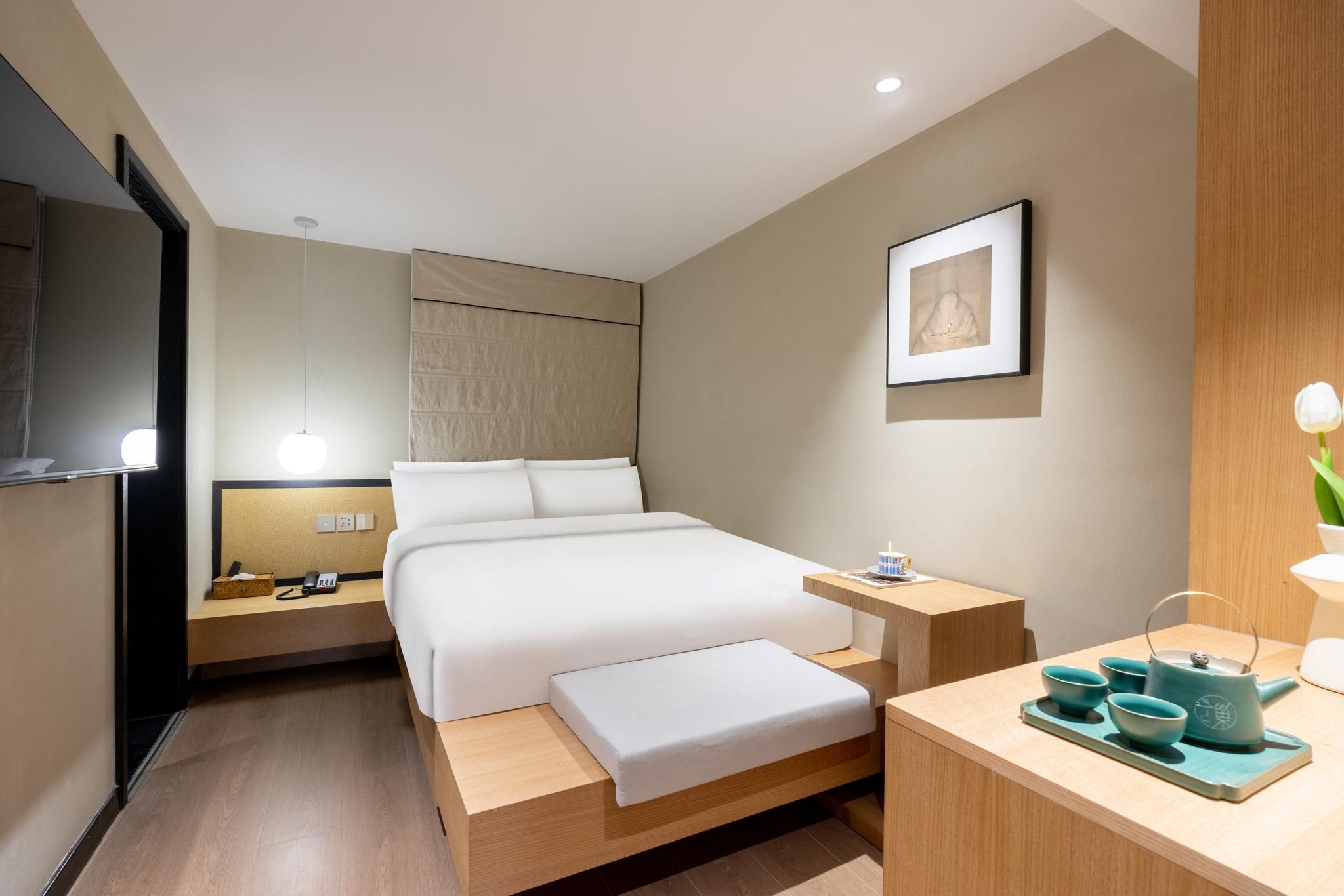 Standard King Room