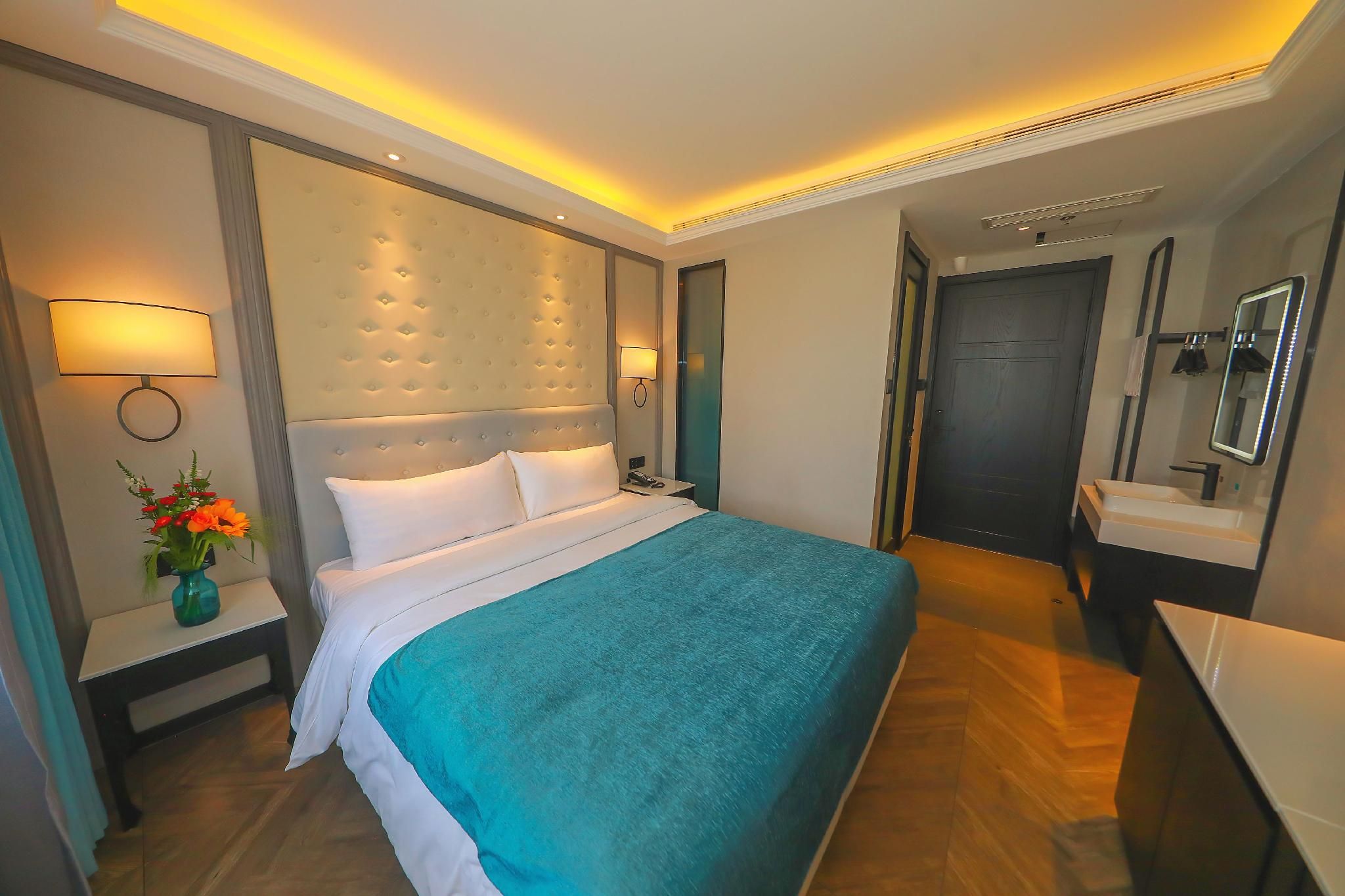 Xana - Business Bed Room
