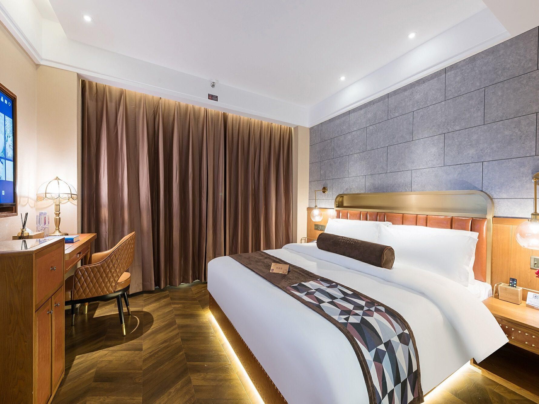 James Joyce - Chunxiang Bed Room