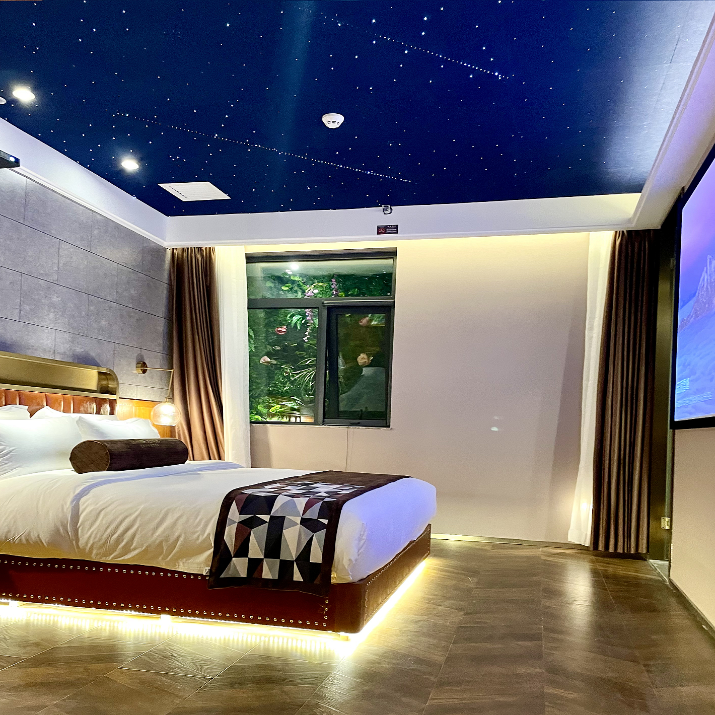 James Joyce - Feifan Cinema Bed Room