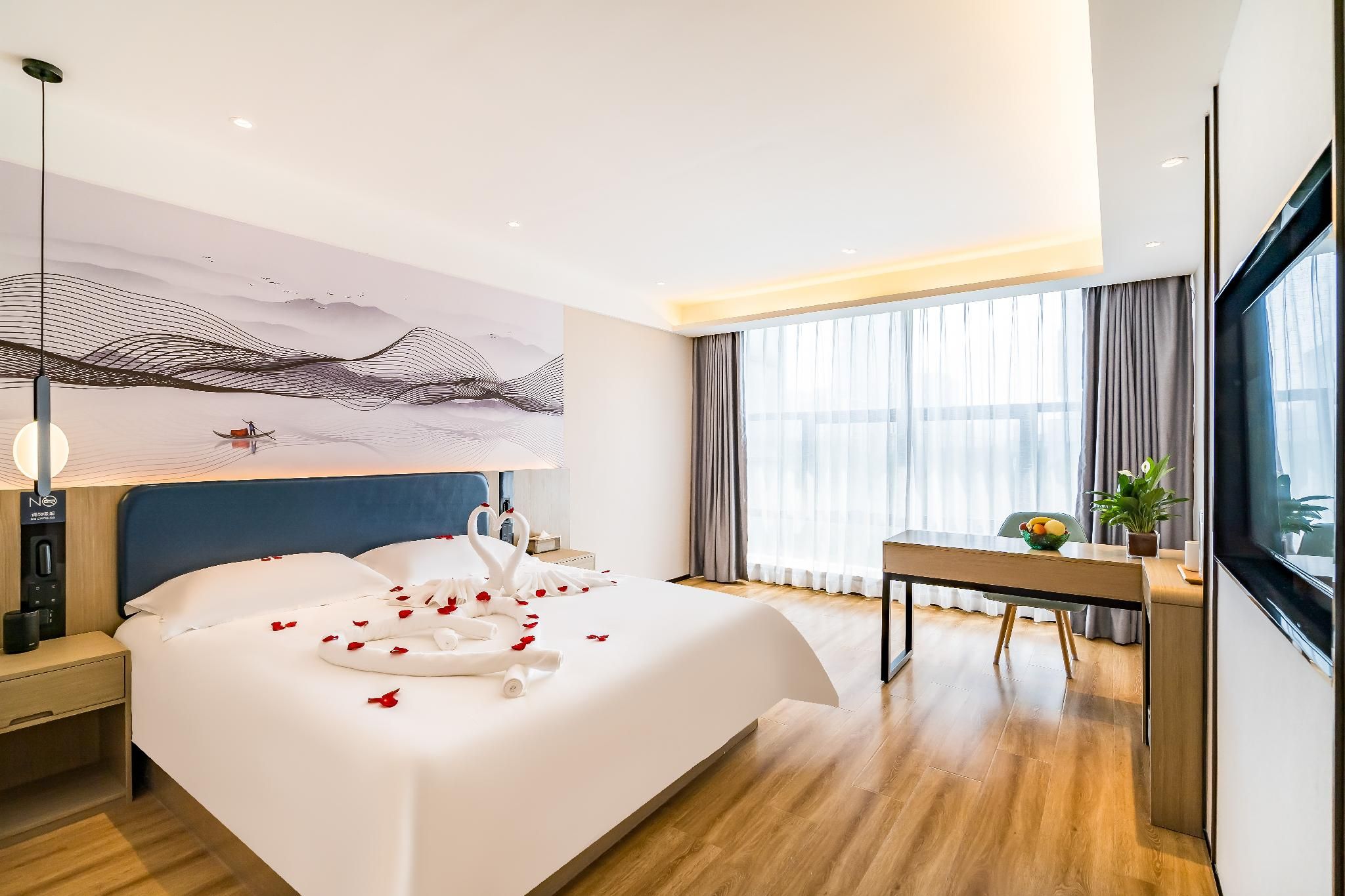 Deluxe Large Room
