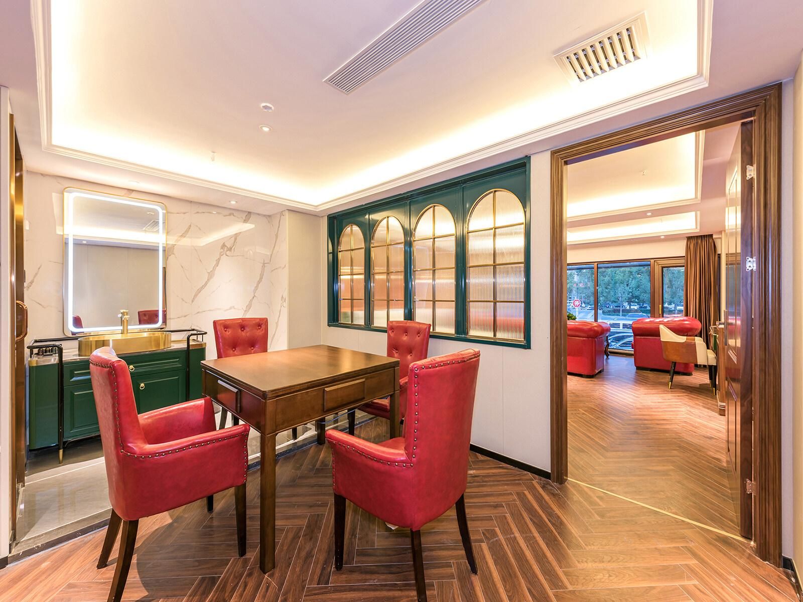 Standard - Queen Room
