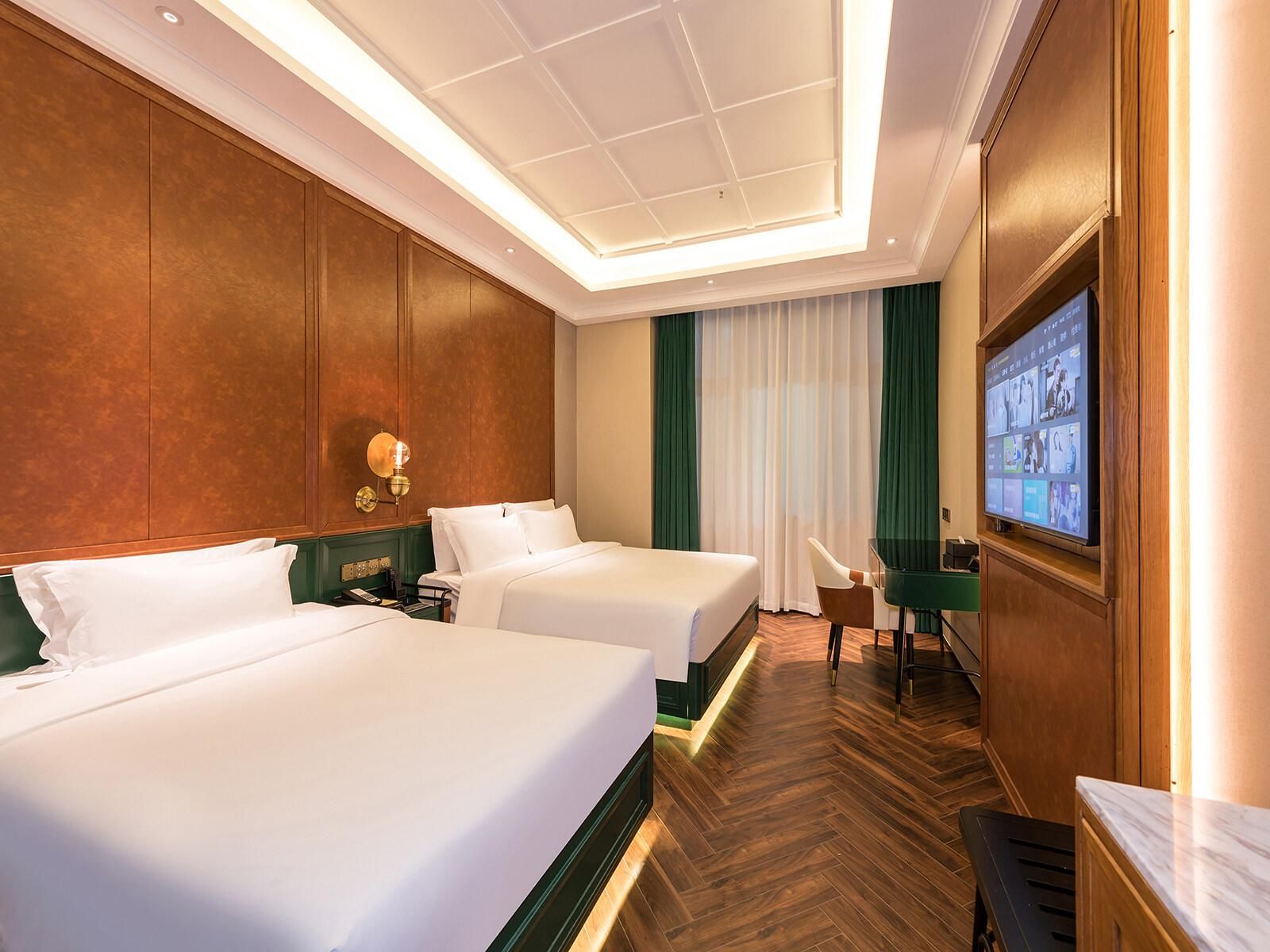 Deluxe Suite