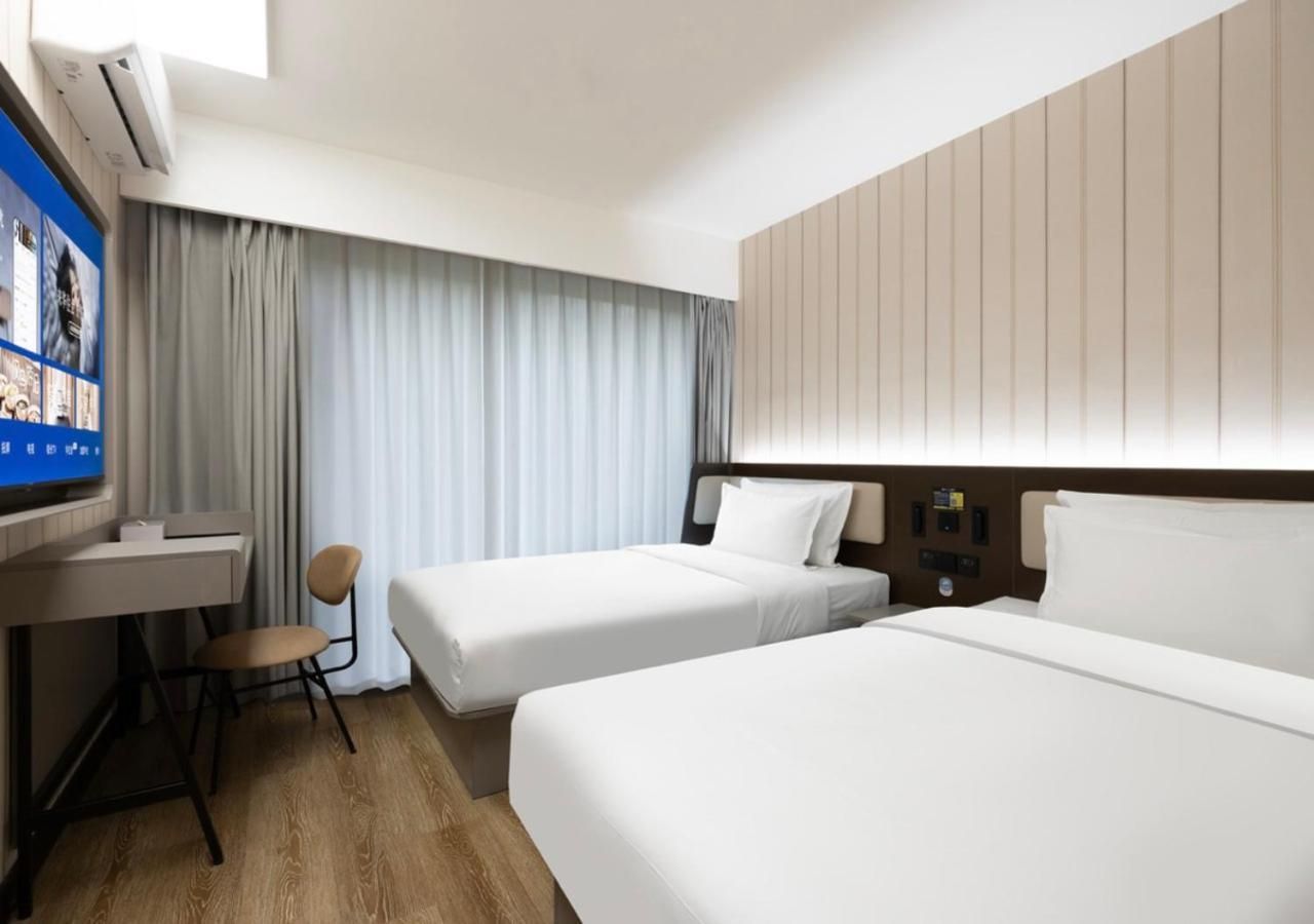 Business Twin Room