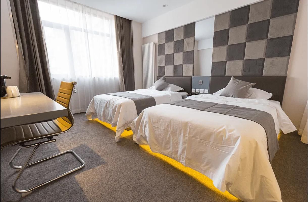 Standard Room - Parking Included
