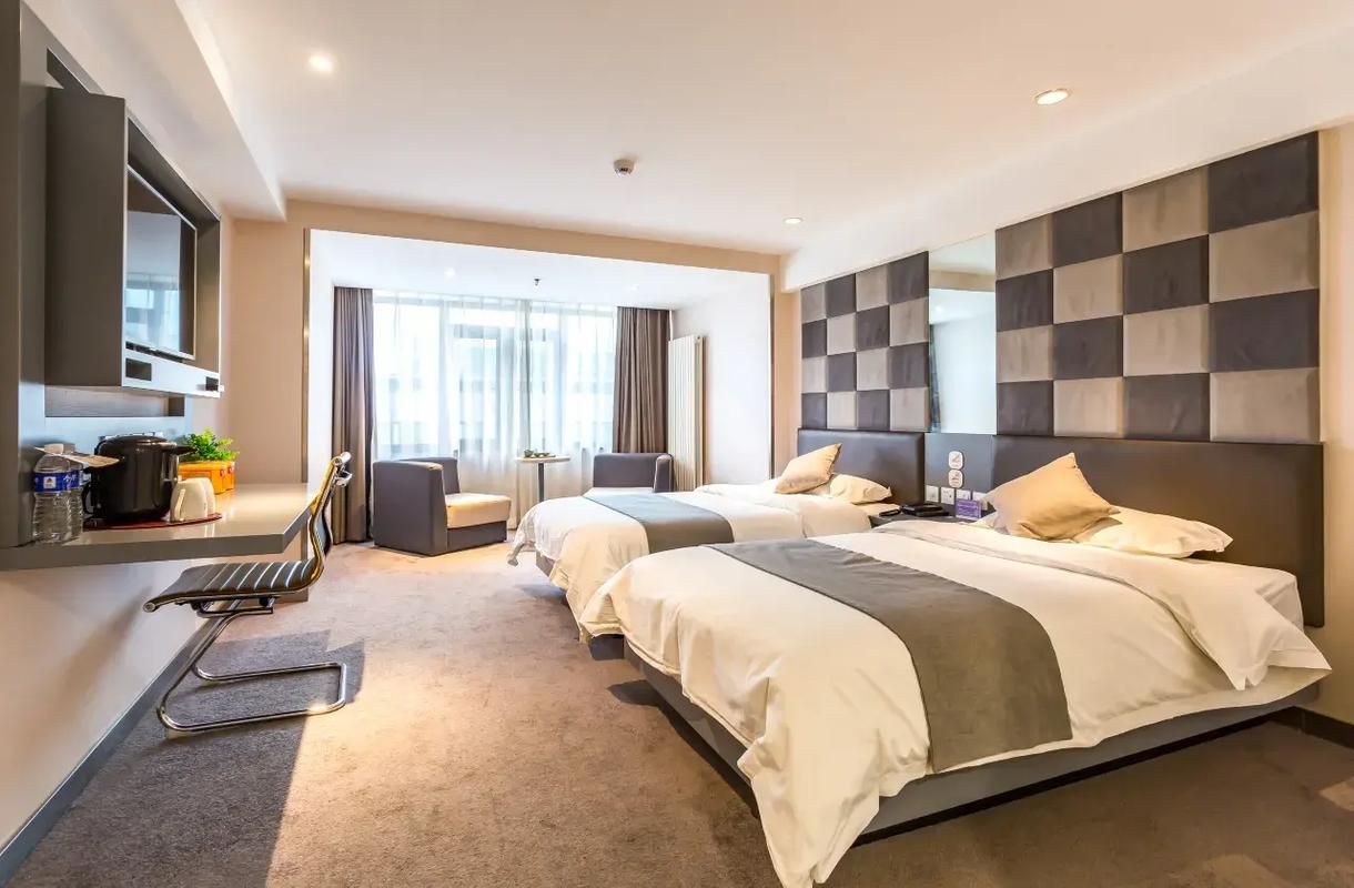 Standard Room - Parking Included