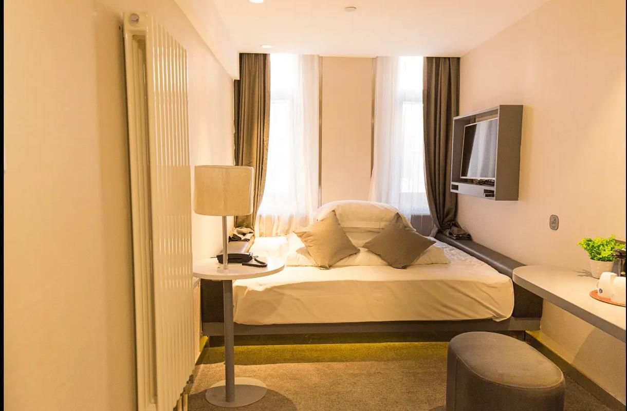 Select Bed Room