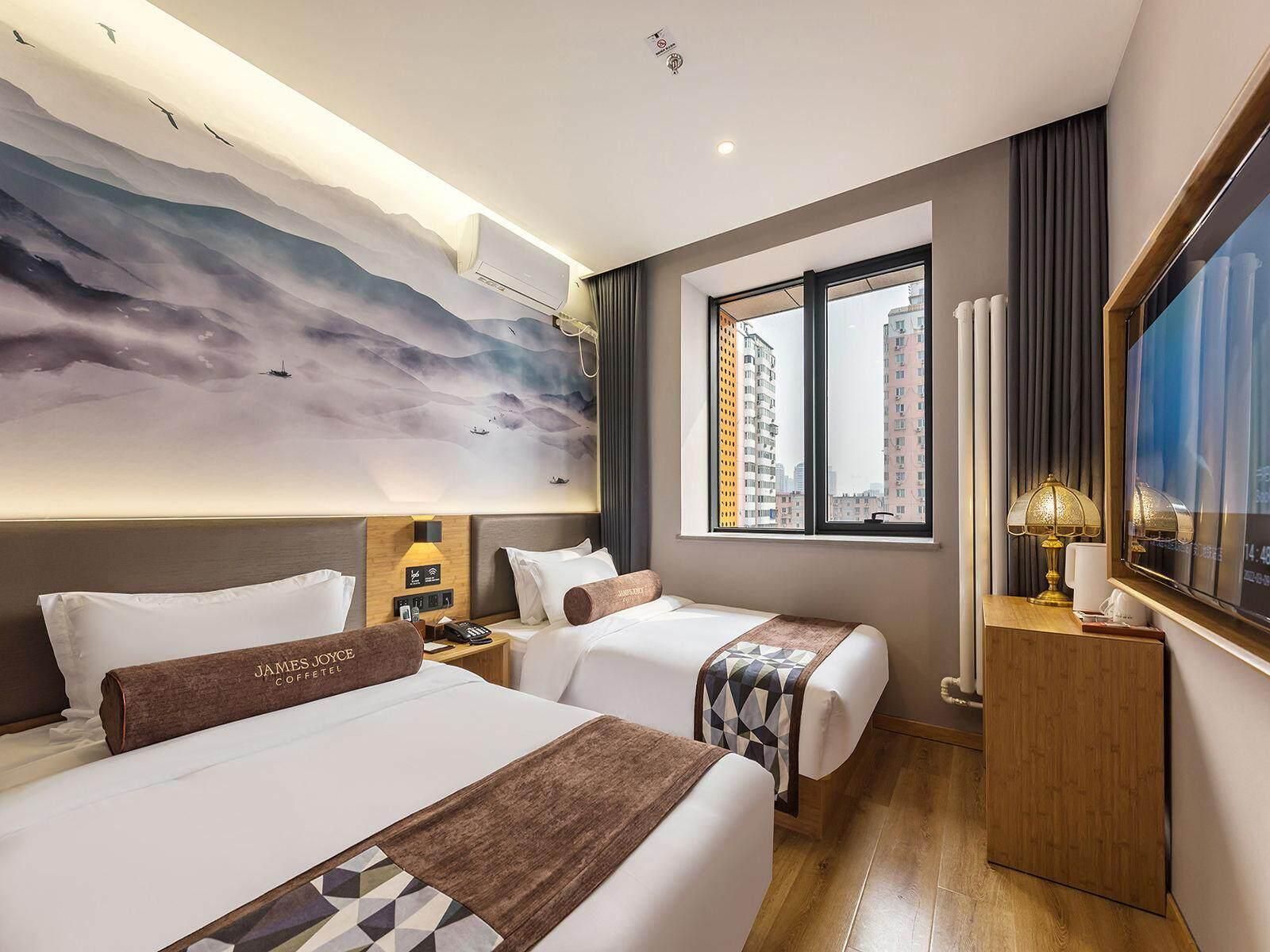 James Joyce - Superior Twin Room