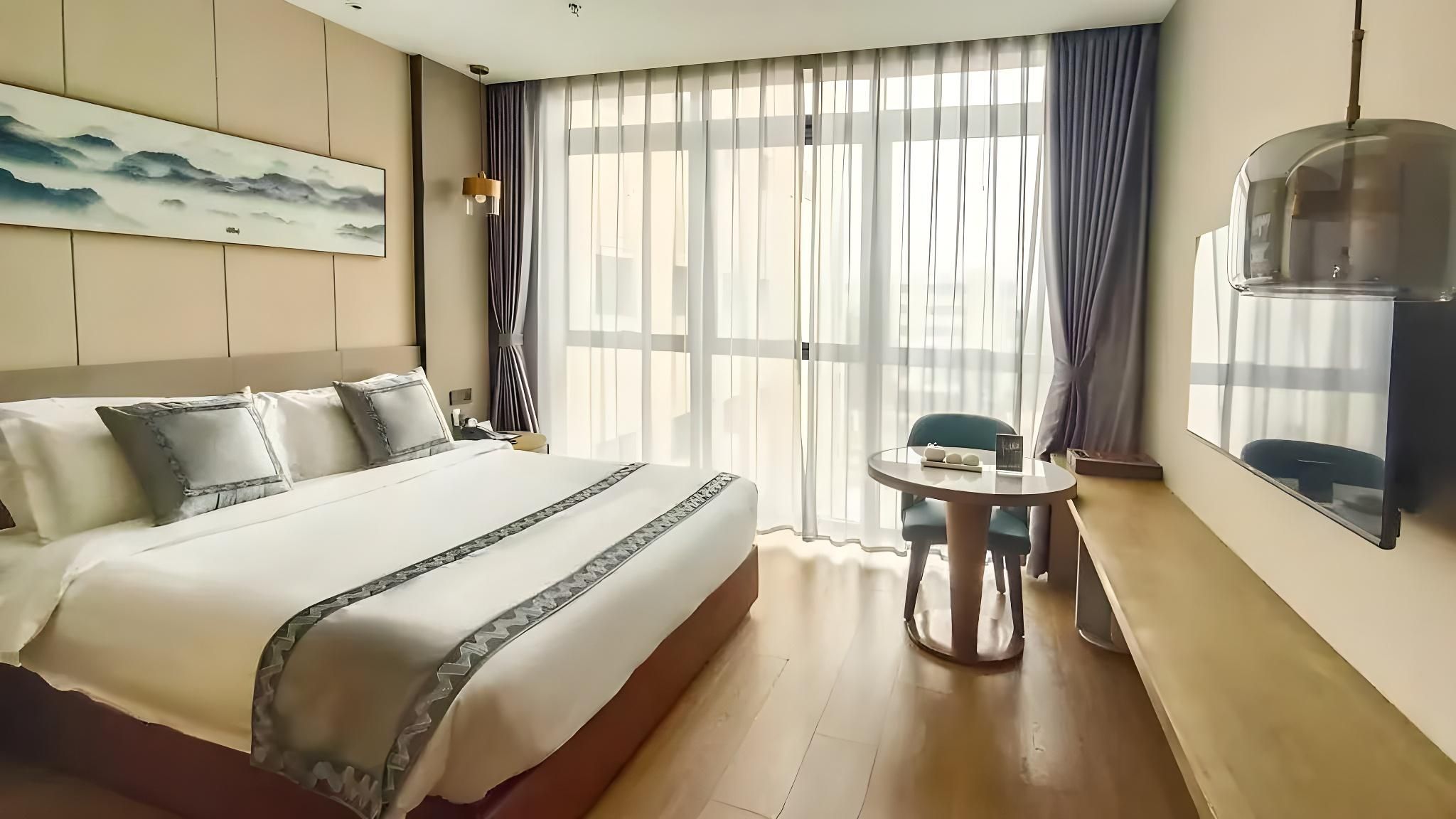 Business King Room