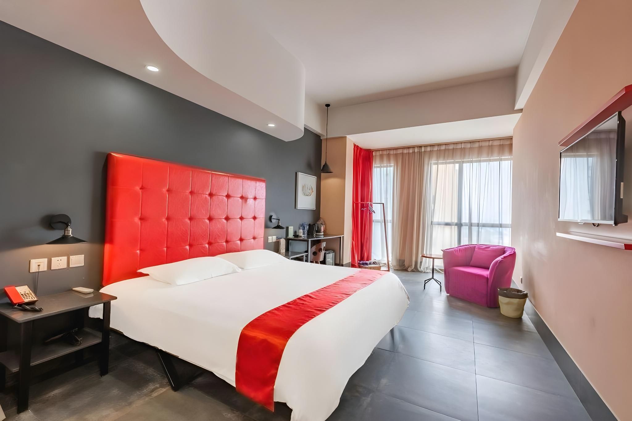 Business Queen Bed Room