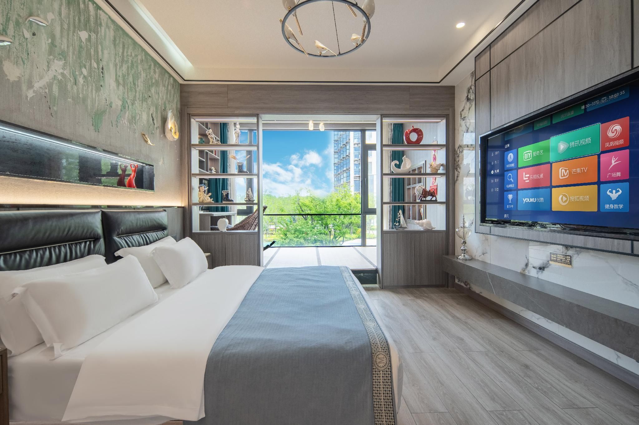 Floral Hotel Qingdao Free Travel Seaside Homestay Comfort Queen Room