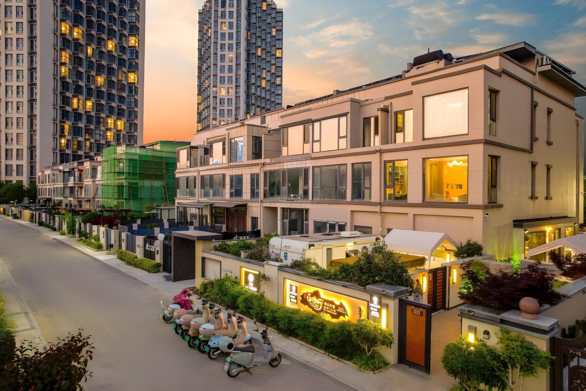 Floral Hotel Qingdao Free Travel Seaside Homestay Queen Suite