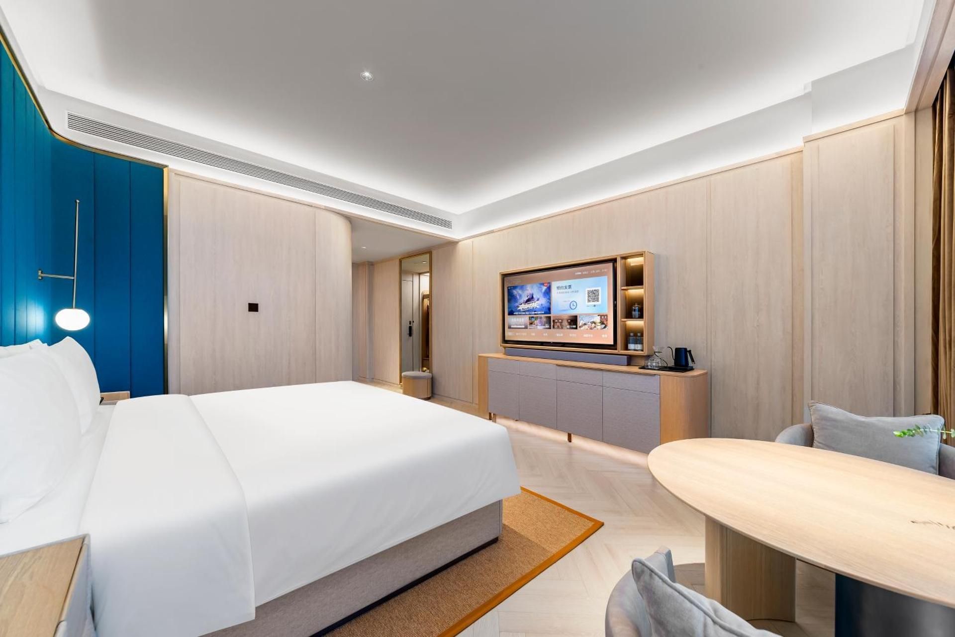Superior Room Queen
