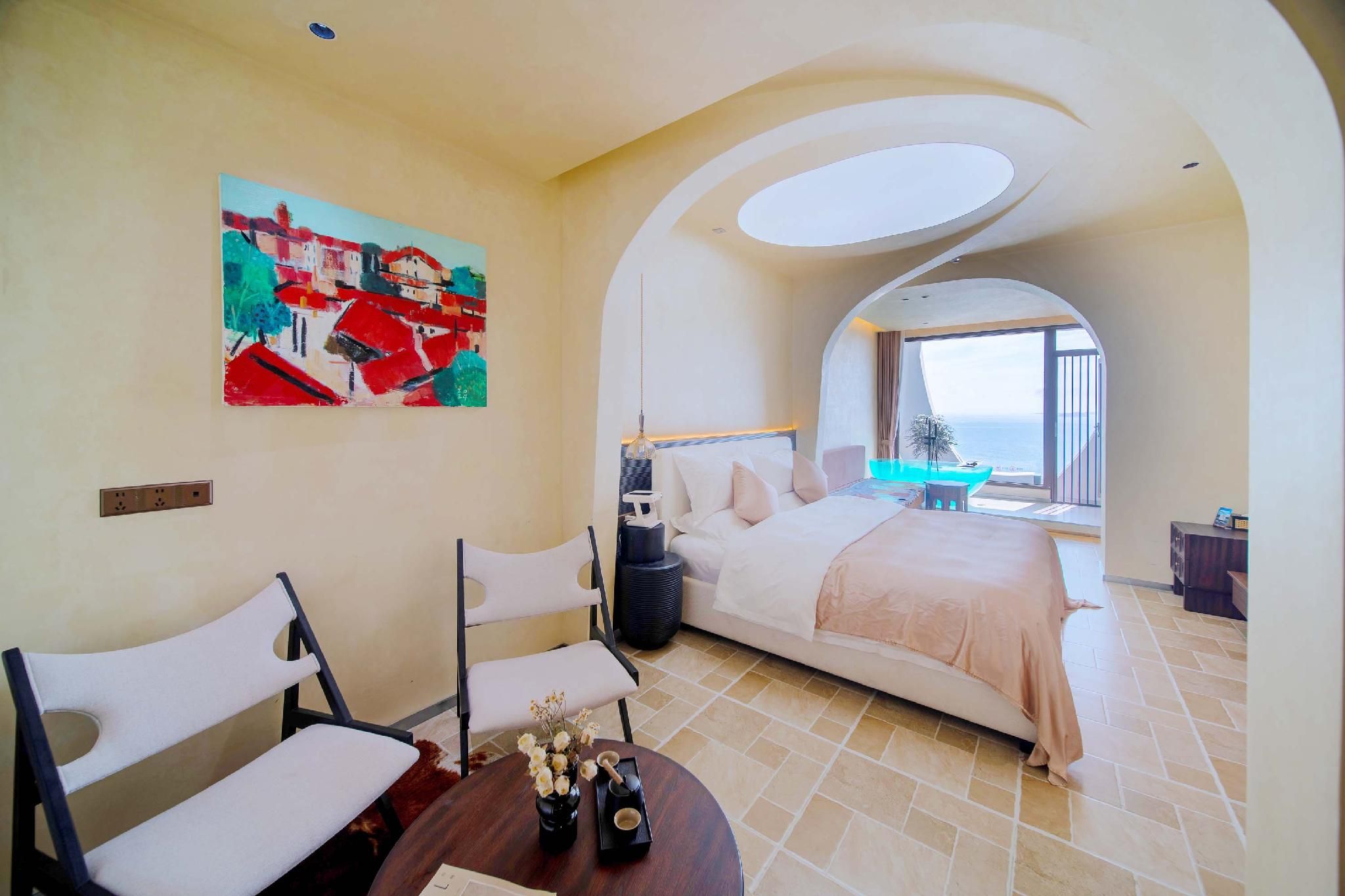 Deluxe Queen Bed