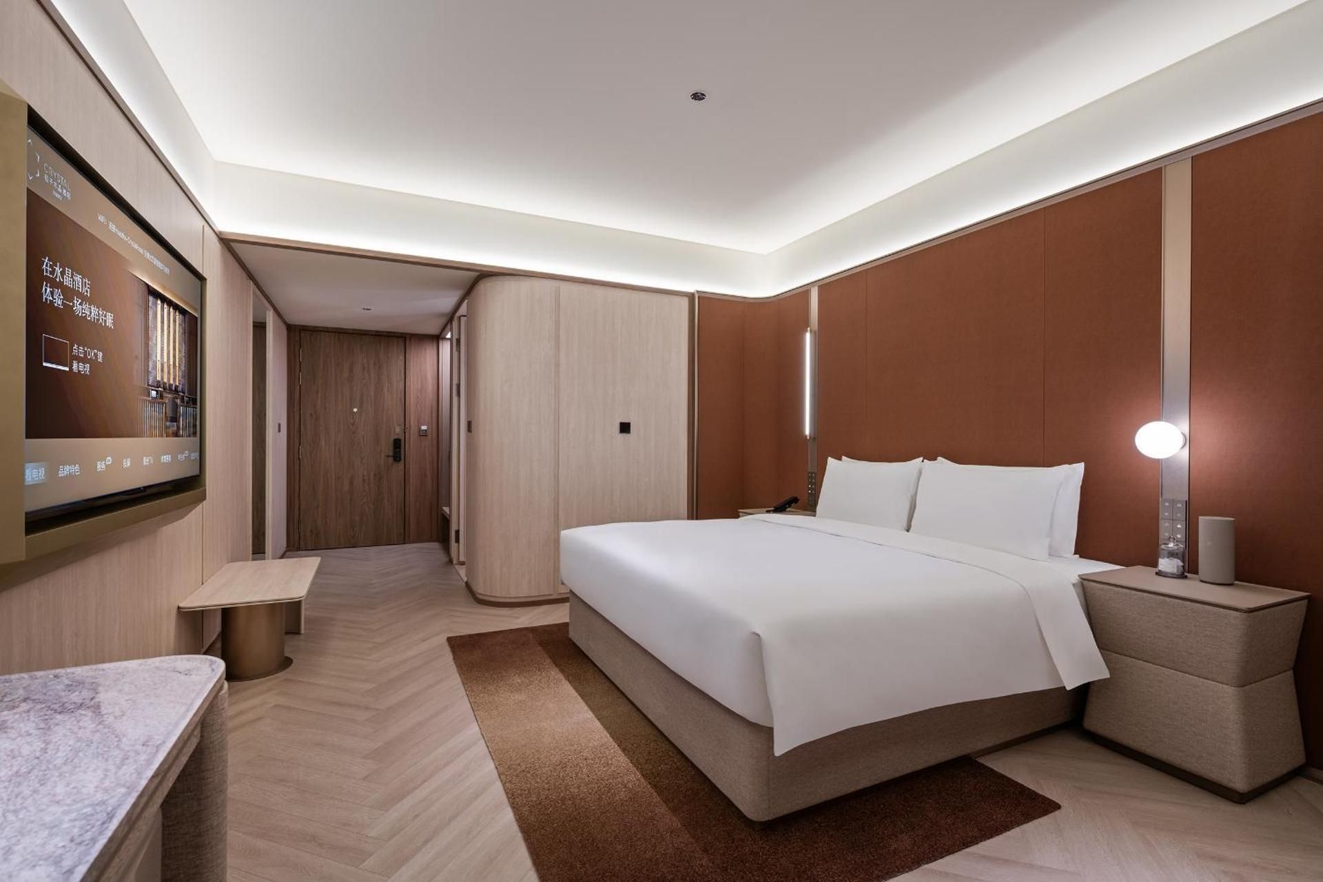 Deluxe Room (2 Adults + 1 Child)