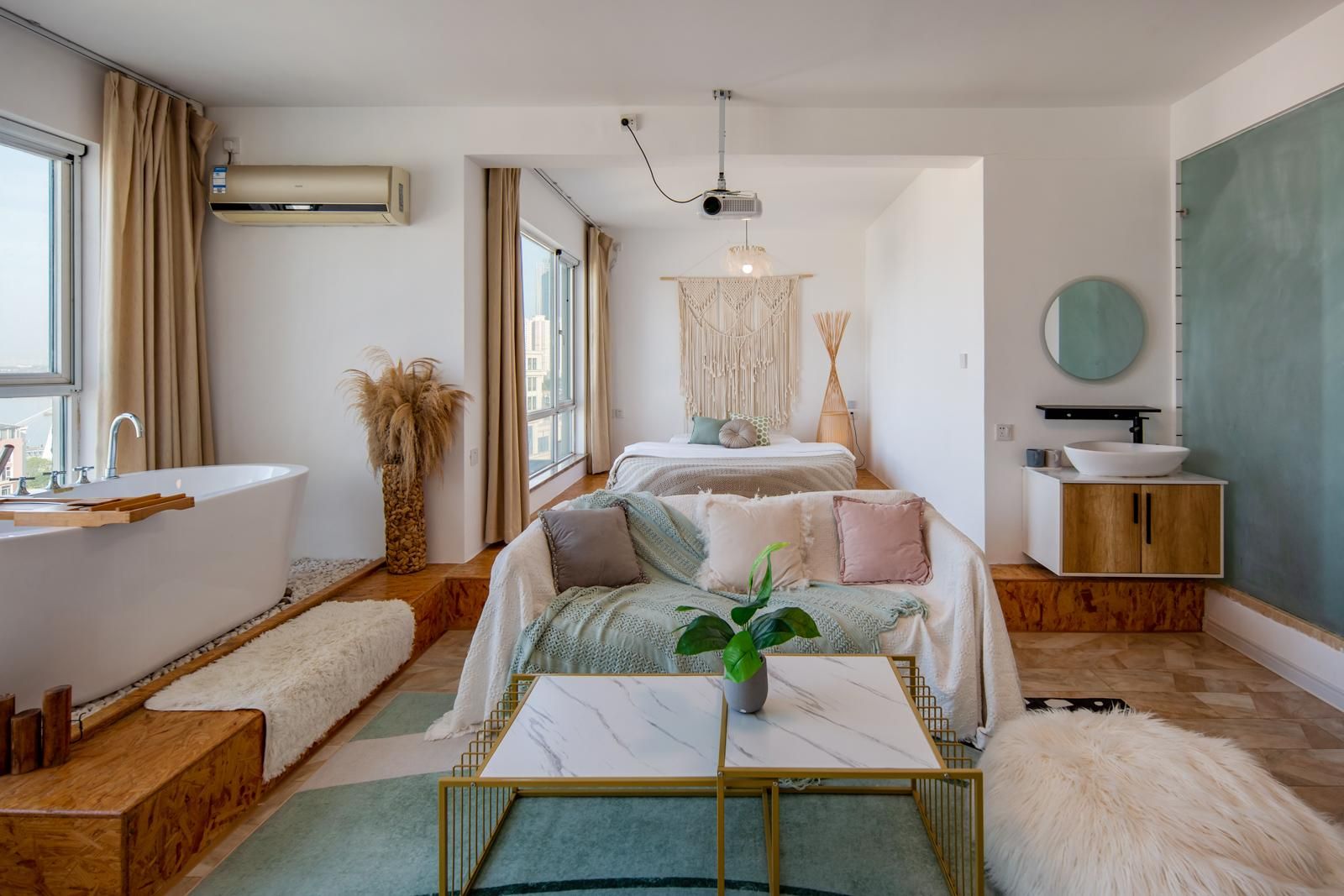 Round Bed Room