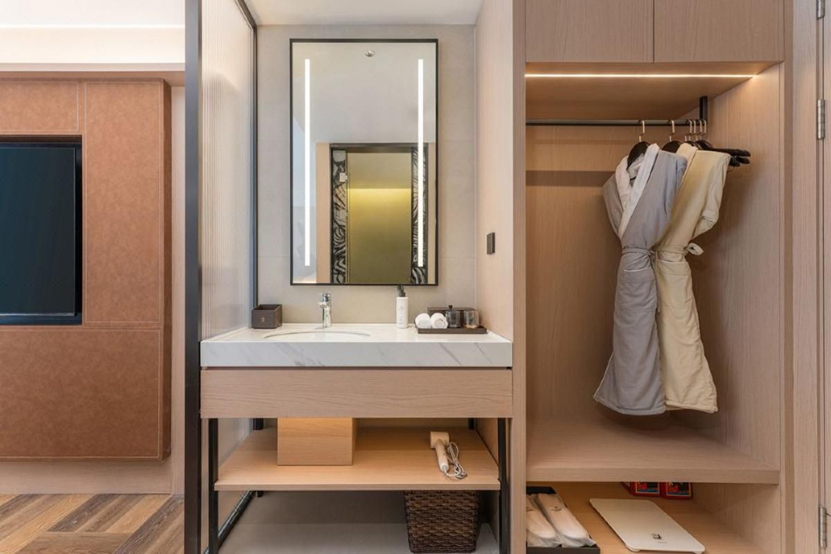 Elegant Zero-pressure King Room