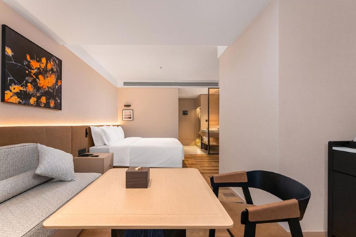 Elegant Zero-pressure King Room