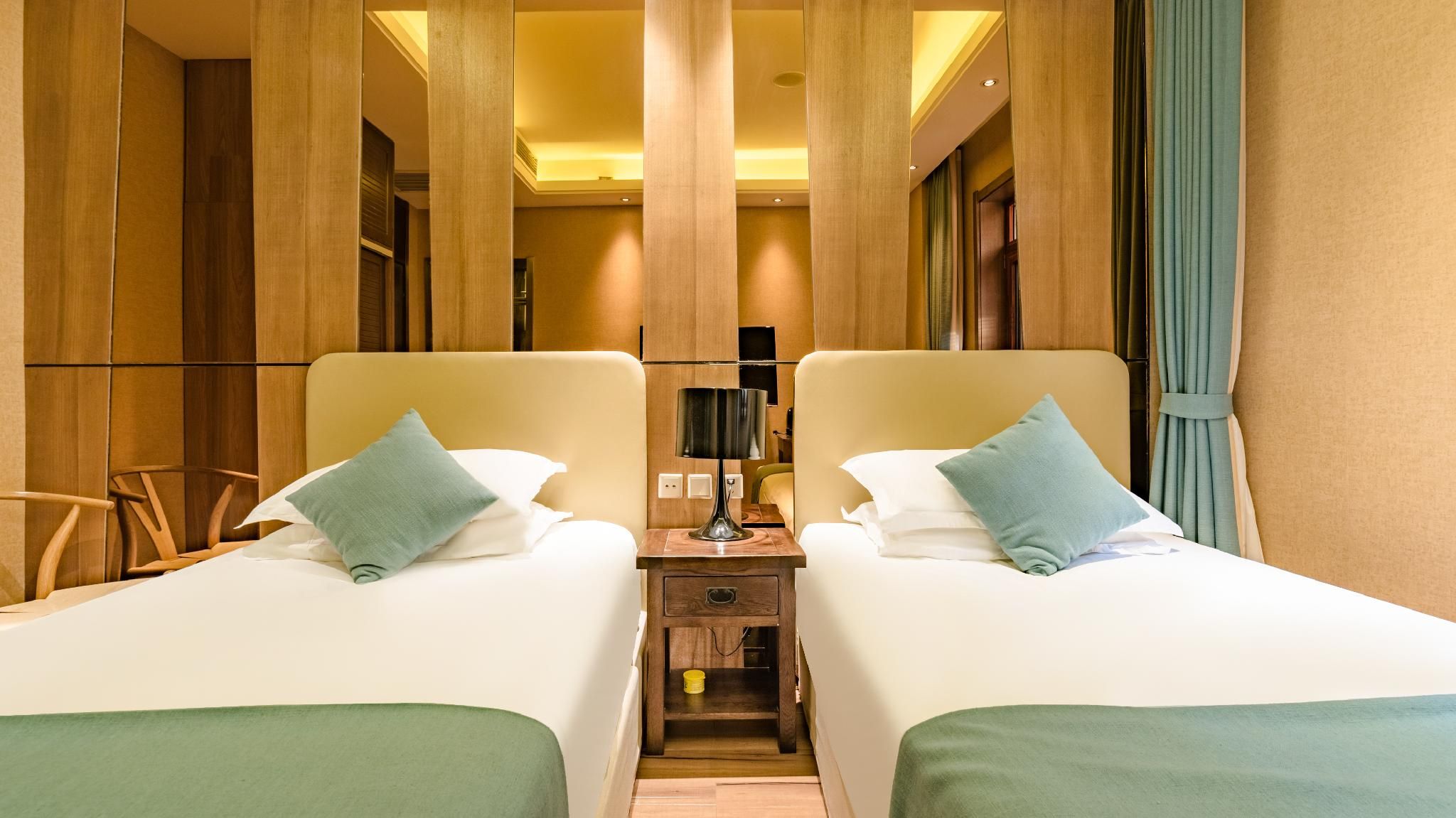 Guest Room - Twin Beds