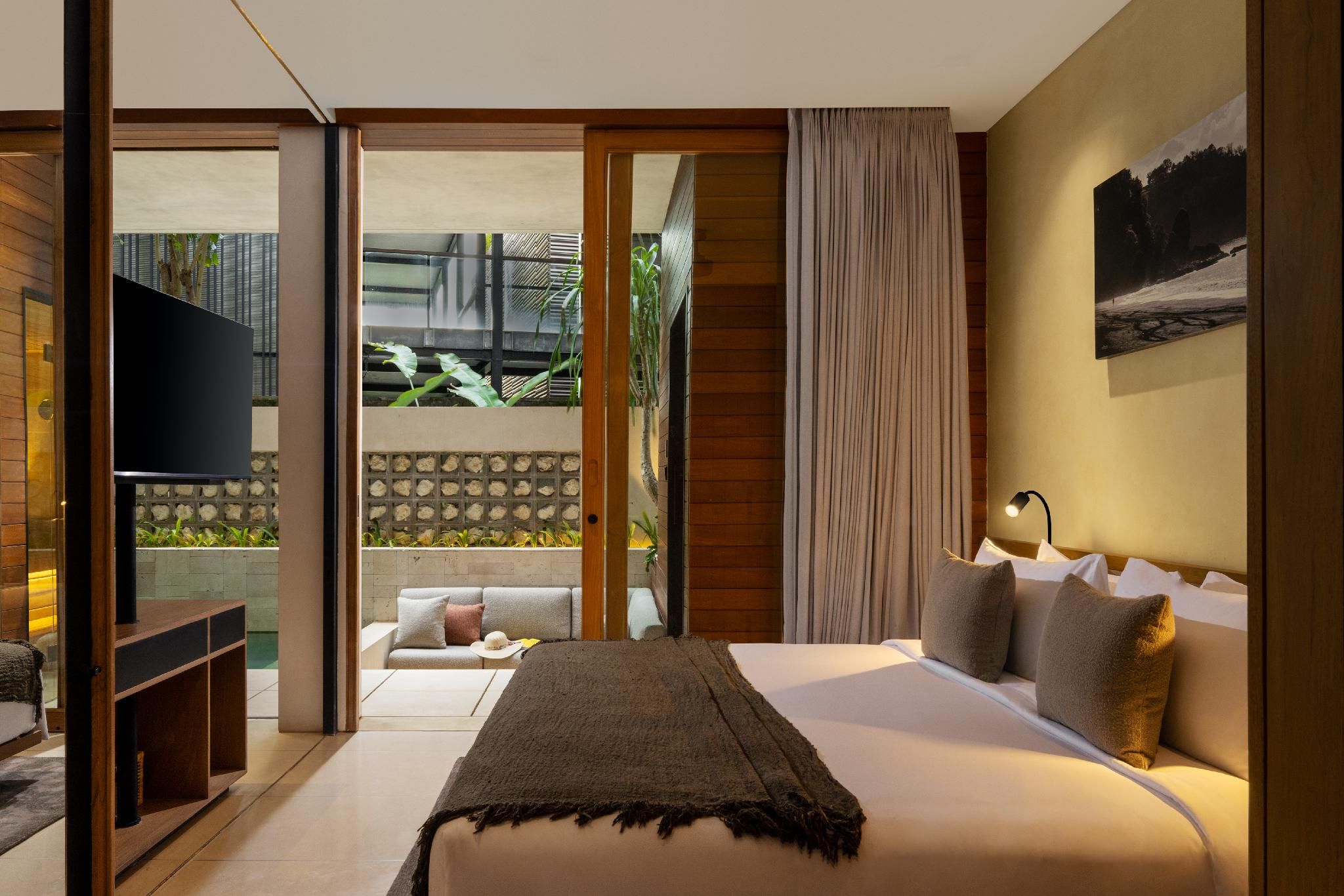 Garden Villa with Private Sauna and Bathroom