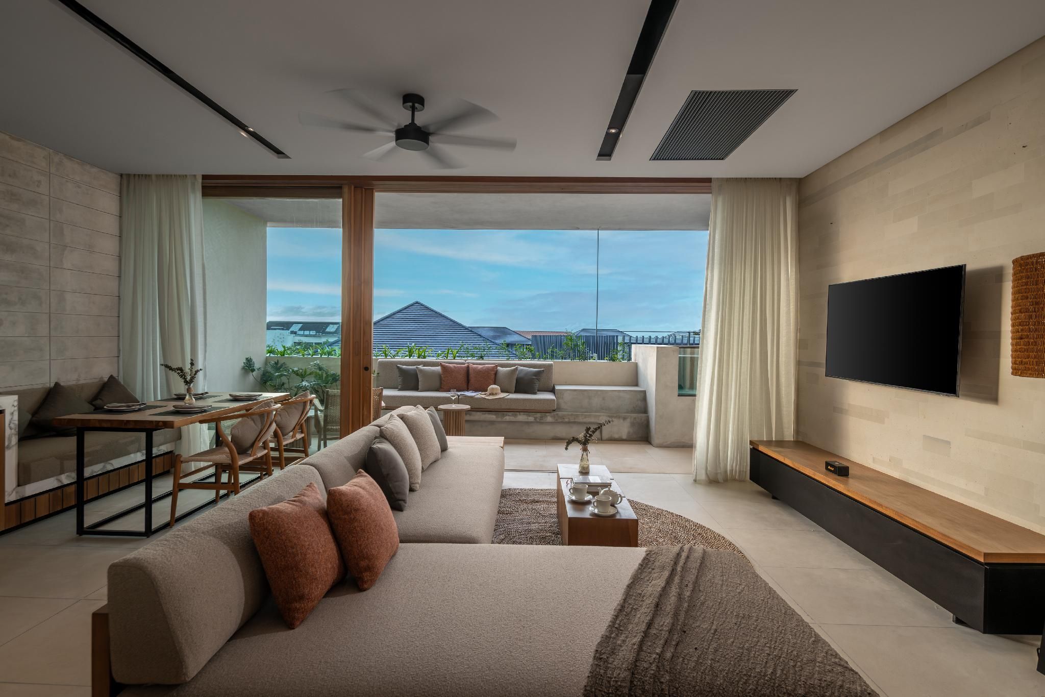 Penthouse 1-Bedroom Apartment