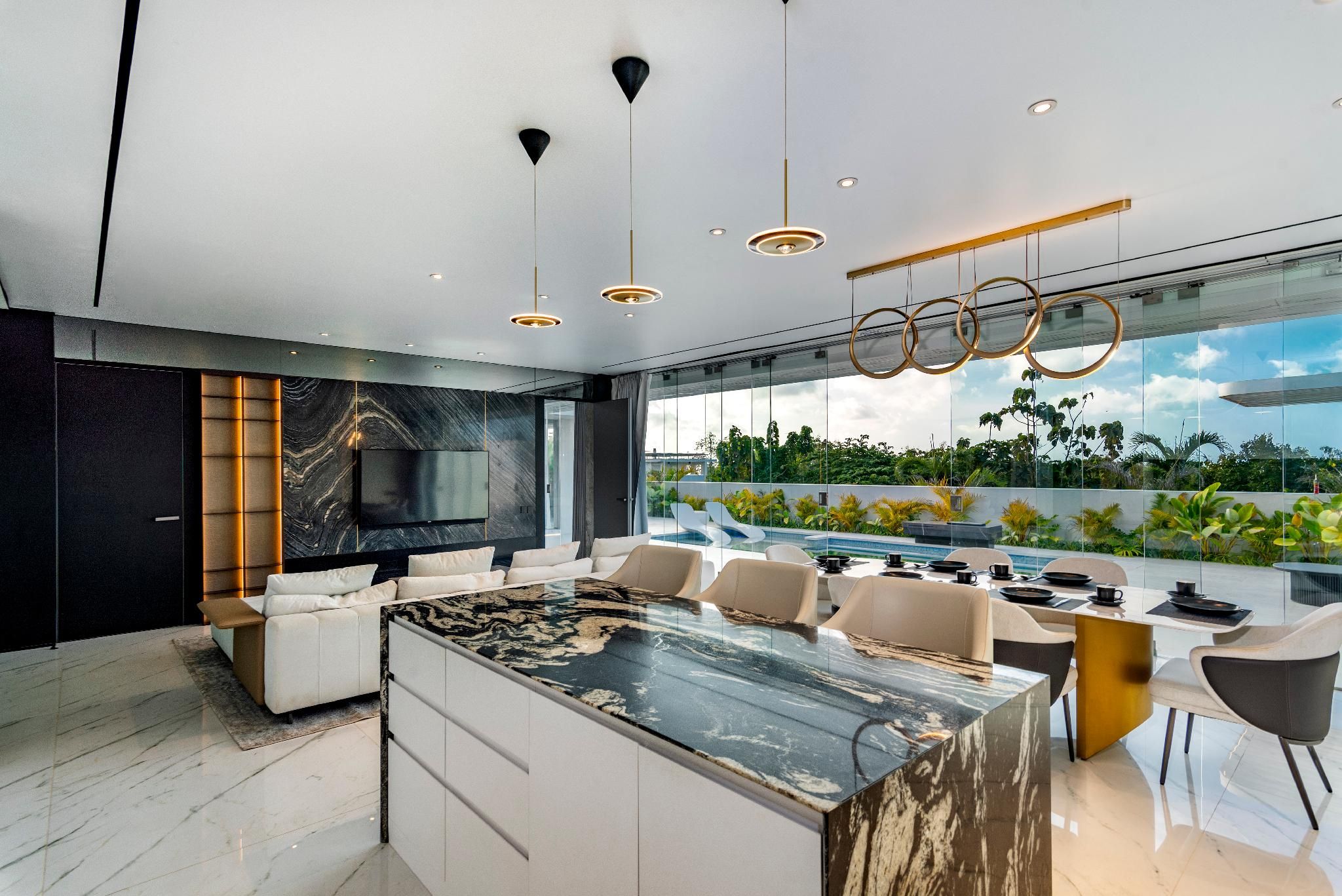 2 Bedroom Deluxe Suite