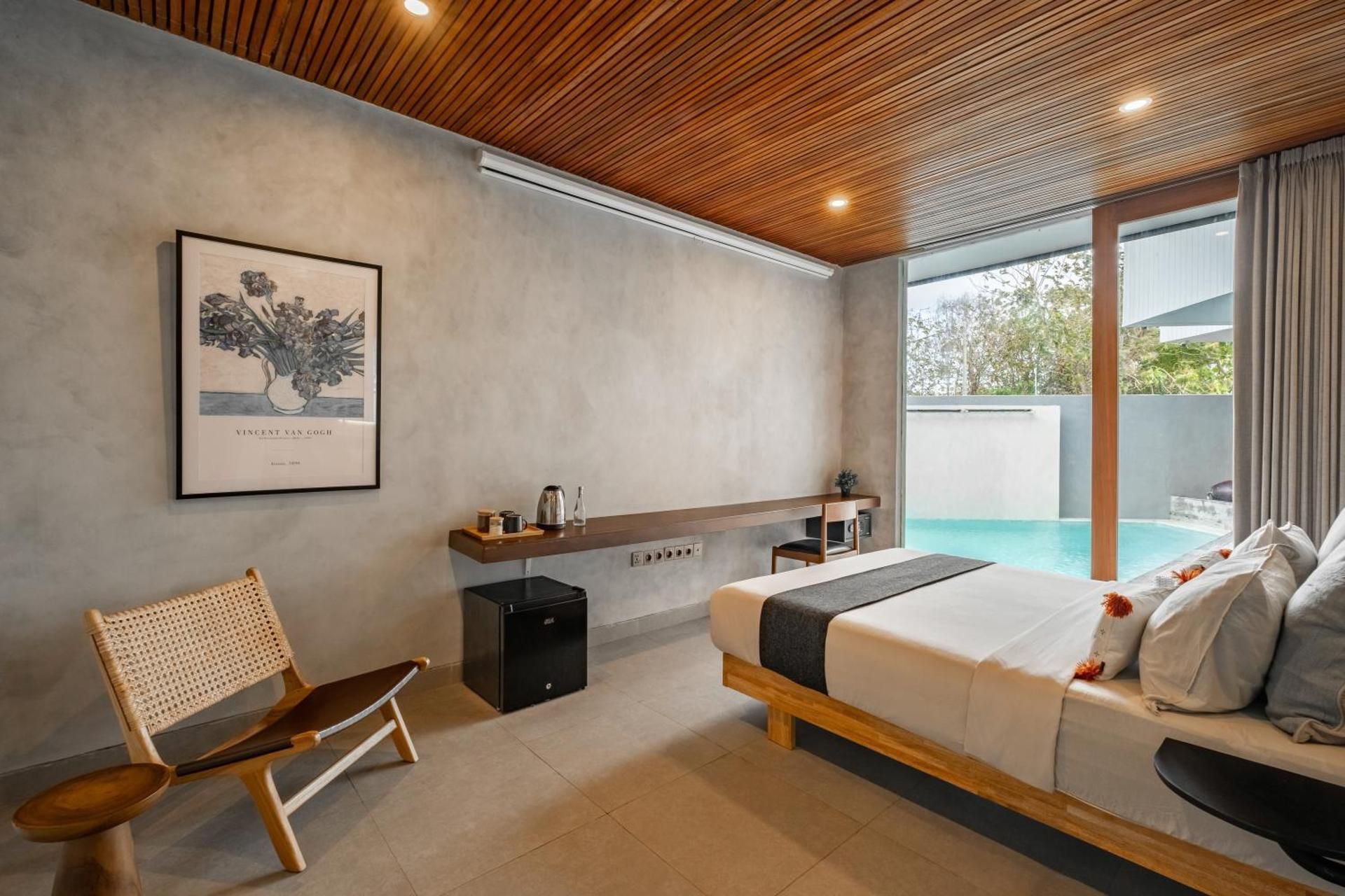 Double Room with Pool View