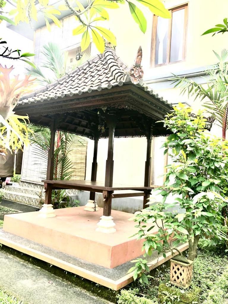 Umah Dolong