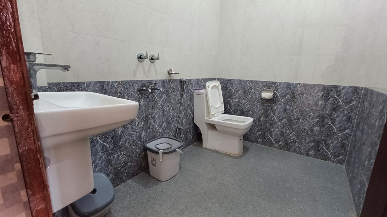 Standard Triple Bed Room