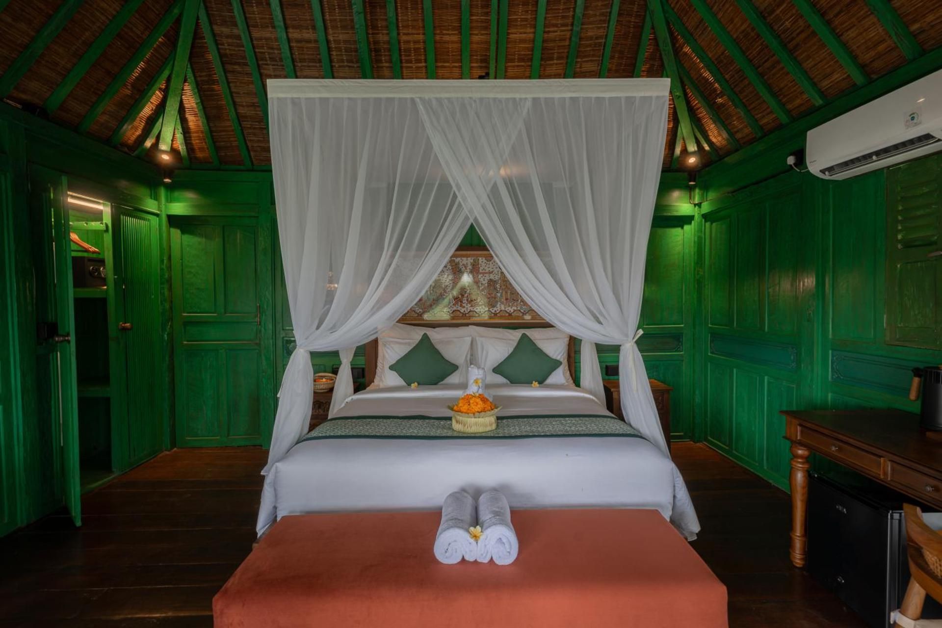 One-Bedroom Villa