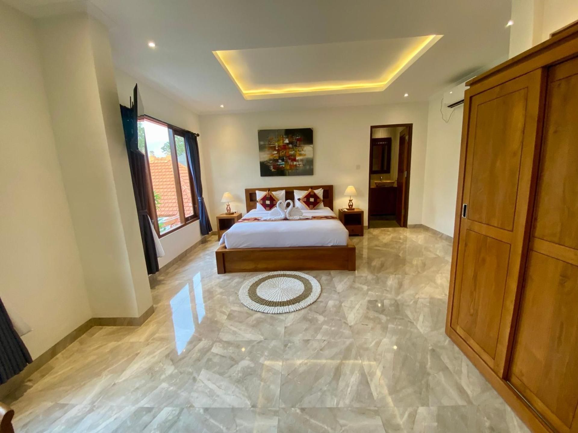 Queen Room with Balcony