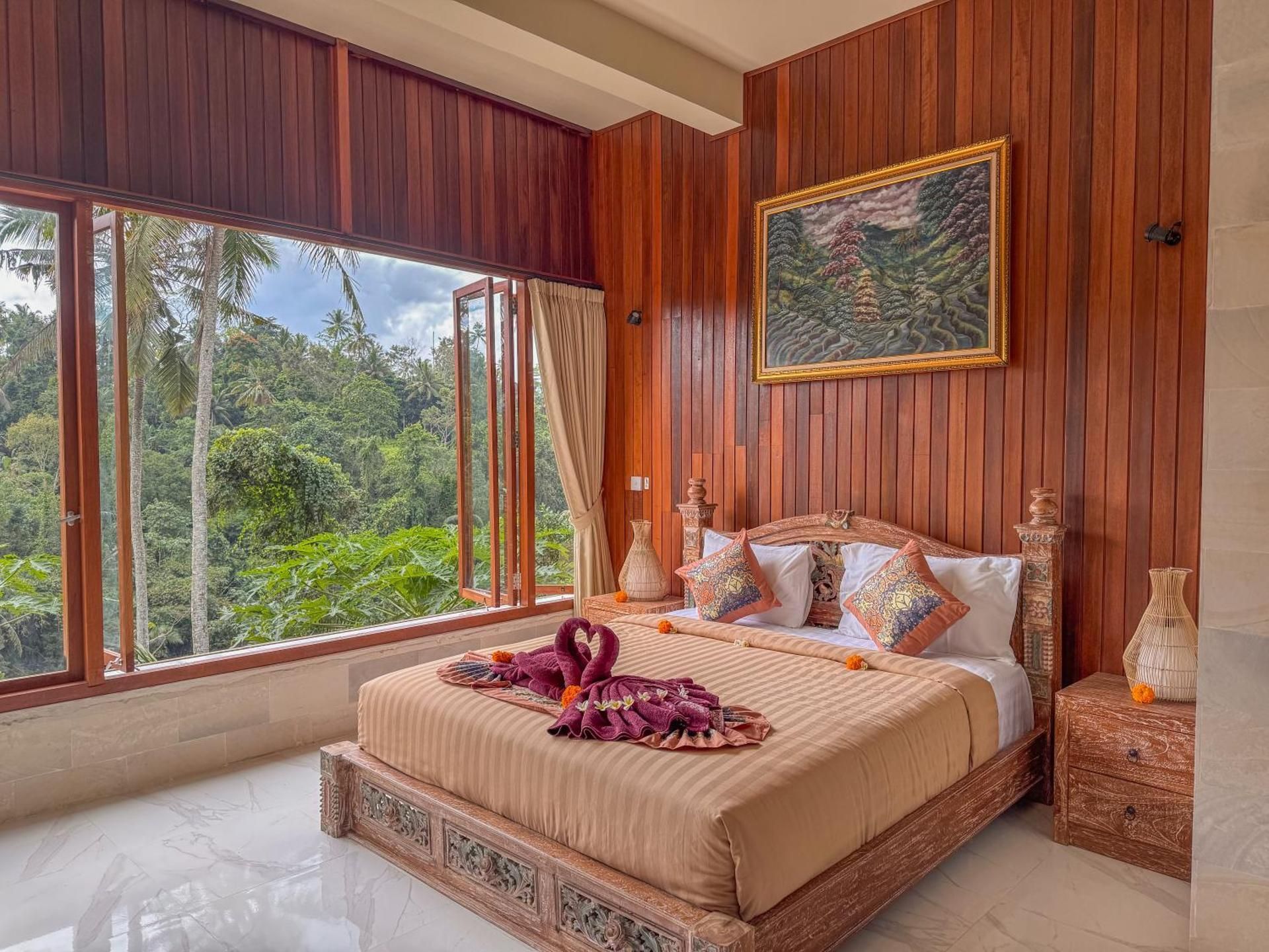 Suite with Mountain View
