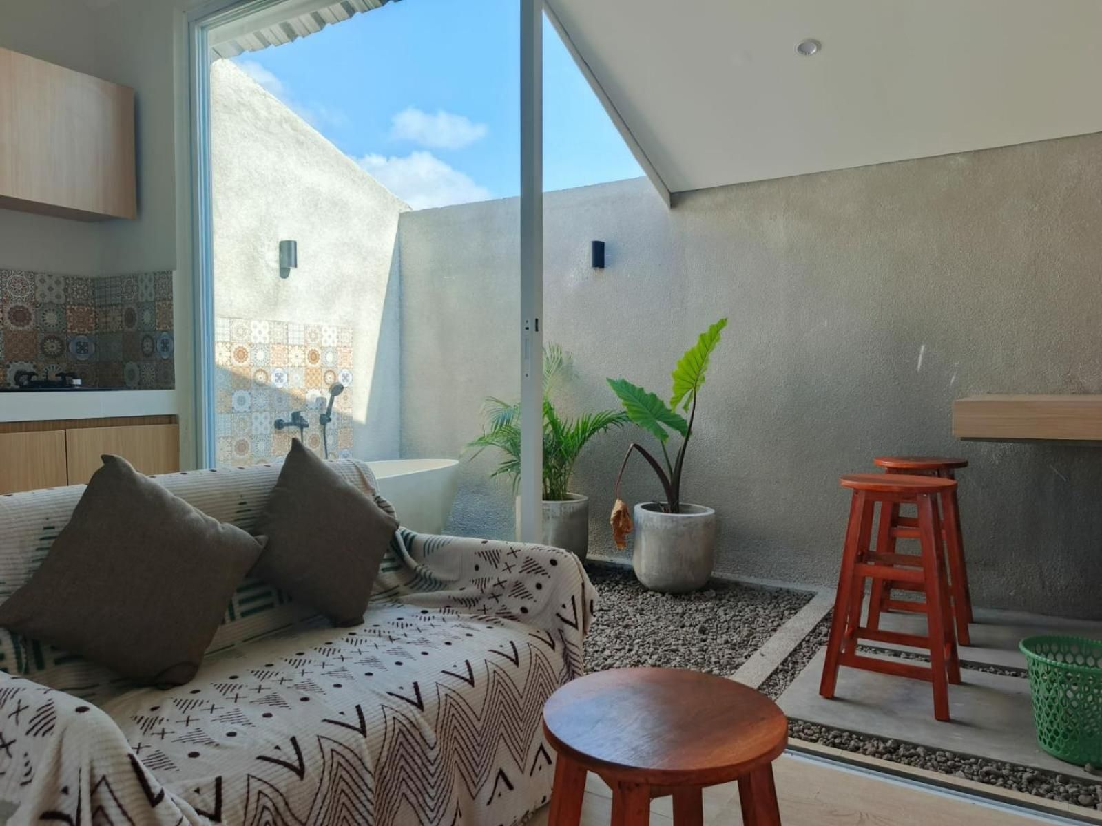 One-Bedroom Apartment