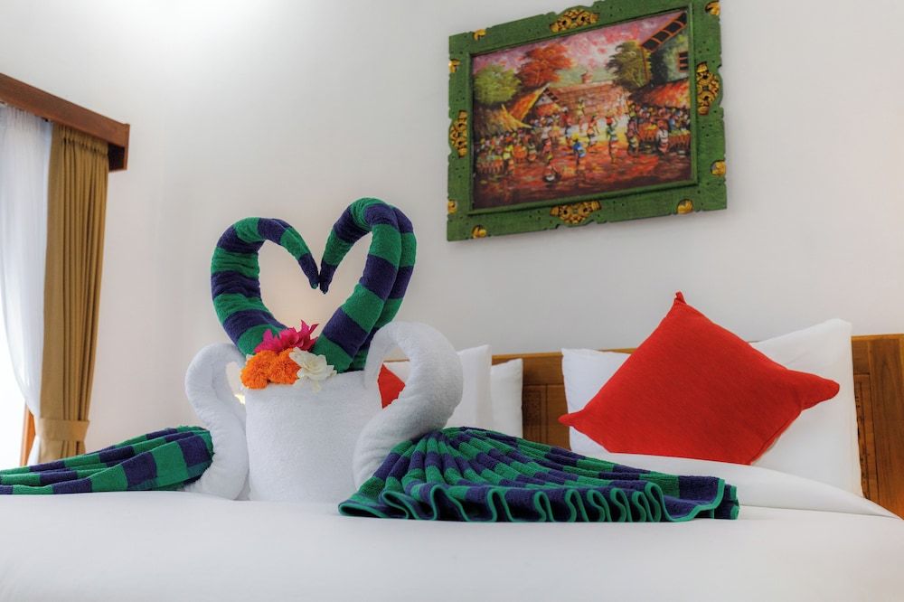 Memela Bungalow Double Room, Pool View 9