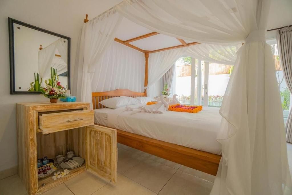 King Room with Pool View